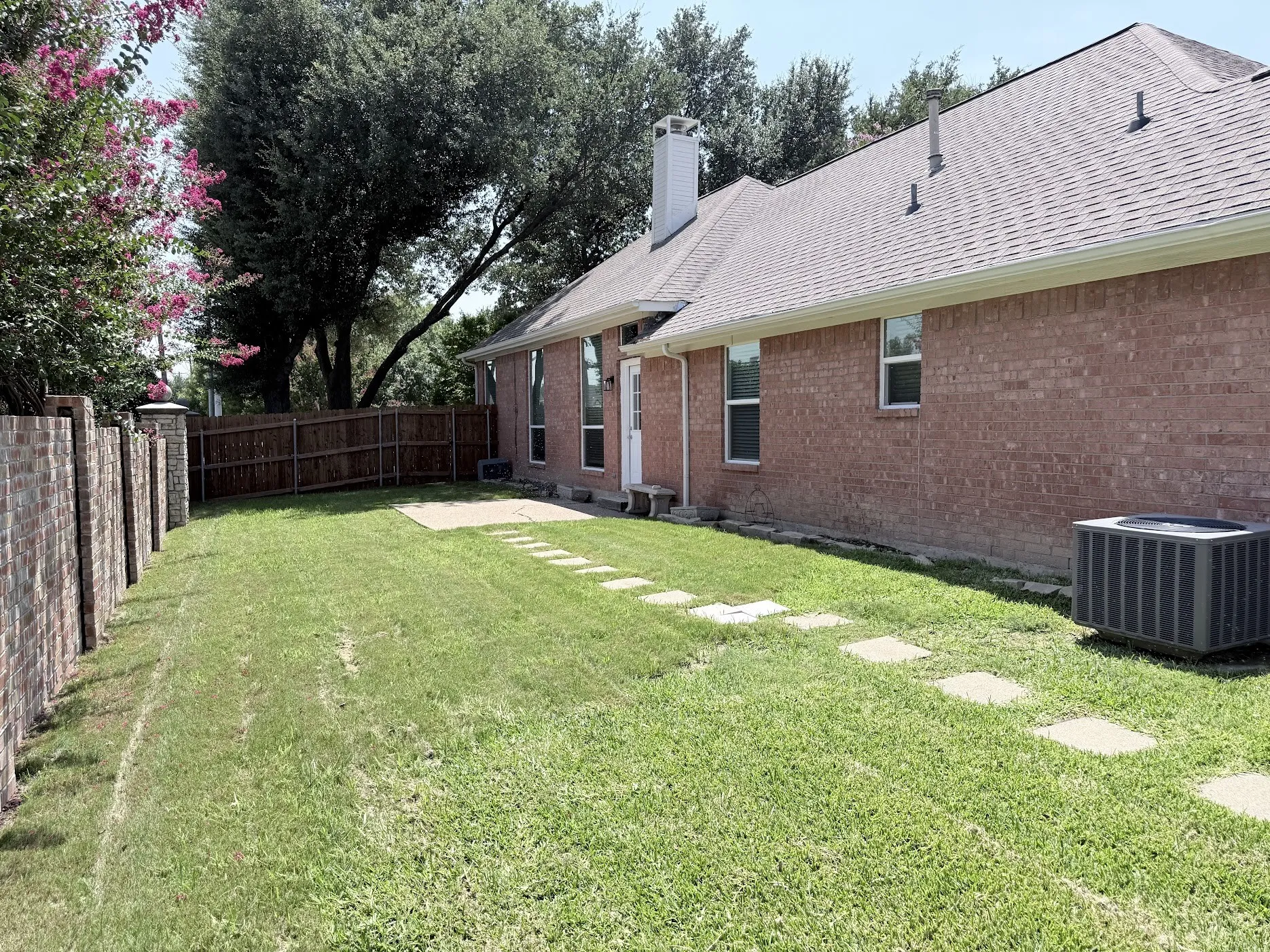Single Family Residence For Sale in Collin County , 3001 Maumelle Drive, Plano, Texas 75023, 3 Bedroom, 2 Bathroom, 2 Garage spaces, 1,812 Sqft, built in 1996, mls#21290143, Real Estate Agent in Plano, Homes For Sale in Collin county, Homes For Sale in Plano, Realtor in Plano Texas, Real Estate Brokerage Independent Realty Texas, Luminita Cordes Realtor