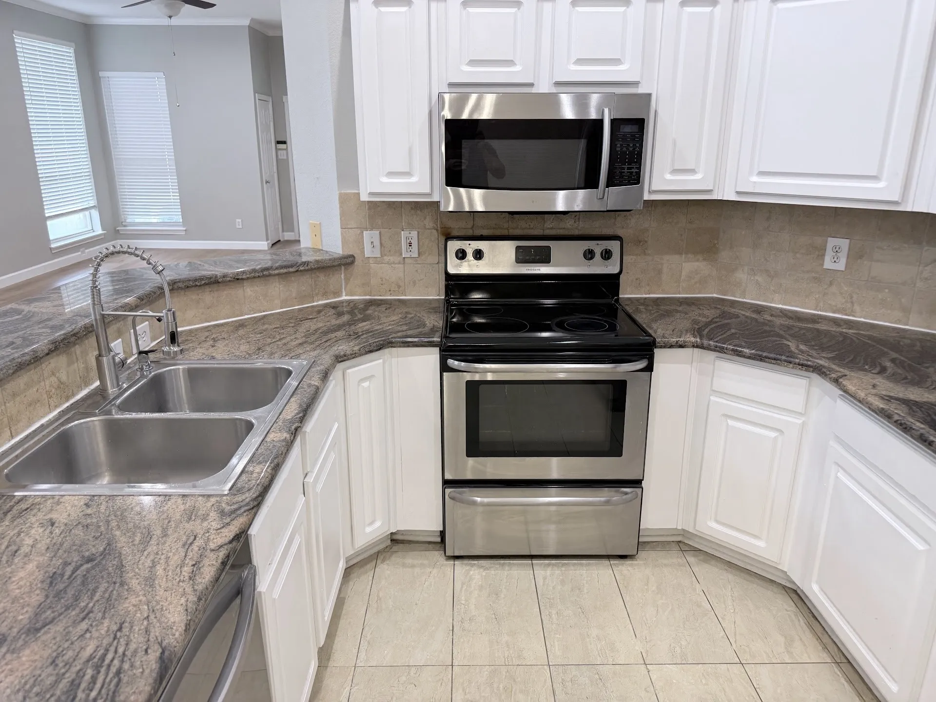 Single Family Residence For Sale in Collin County , 3001 Maumelle Drive, Plano, Texas 75023, 3 Bedroom, 2 Bathroom, 2 Garage spaces, 1,812 Sqft, built in 1996, mls#21290143, Real Estate Agent in Plano, Homes For Sale in Collin county, Homes For Sale in Plano, Realtor in Plano Texas, Real Estate Brokerage Independent Realty Texas, Luminita Cordes Realtor