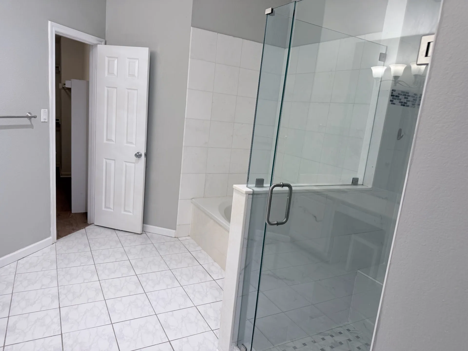 Single Family Residence For Sale in Collin County , 3001 Maumelle Drive, Plano, Texas 75023, 3 Bedroom, 2 Bathroom, 2 Garage spaces, 1,812 Sqft, built in 1996, mls#21290143, Real Estate Agent in Plano, Homes For Sale in Collin county, Homes For Sale in Plano, Realtor in Plano Texas, Real Estate Brokerage Independent Realty Texas, Luminita Cordes Realtor