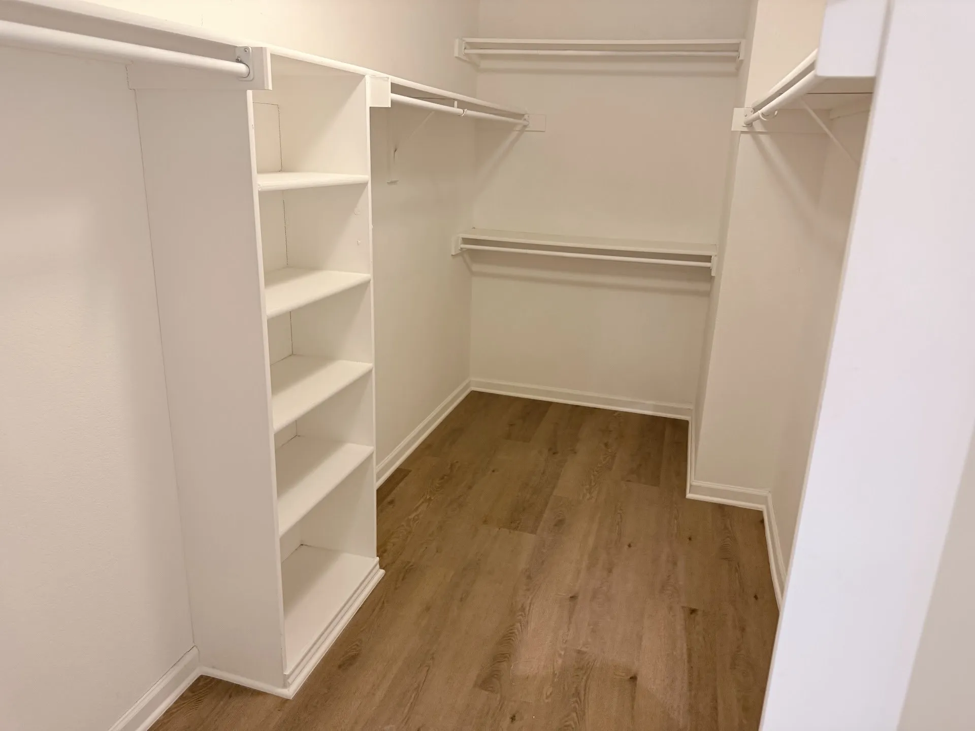Single Family Residence For Sale in Collin County , 3001 Maumelle Drive, Plano, Texas 75023, 3 Bedroom, 2 Bathroom, 2 Garage spaces, 1,812 Sqft, built in 1996, mls#21290143, Real Estate Agent in Plano, Homes For Sale in Collin county, Homes For Sale in Plano, Realtor in Plano Texas, Real Estate Brokerage Independent Realty Texas, Luminita Cordes Realtor