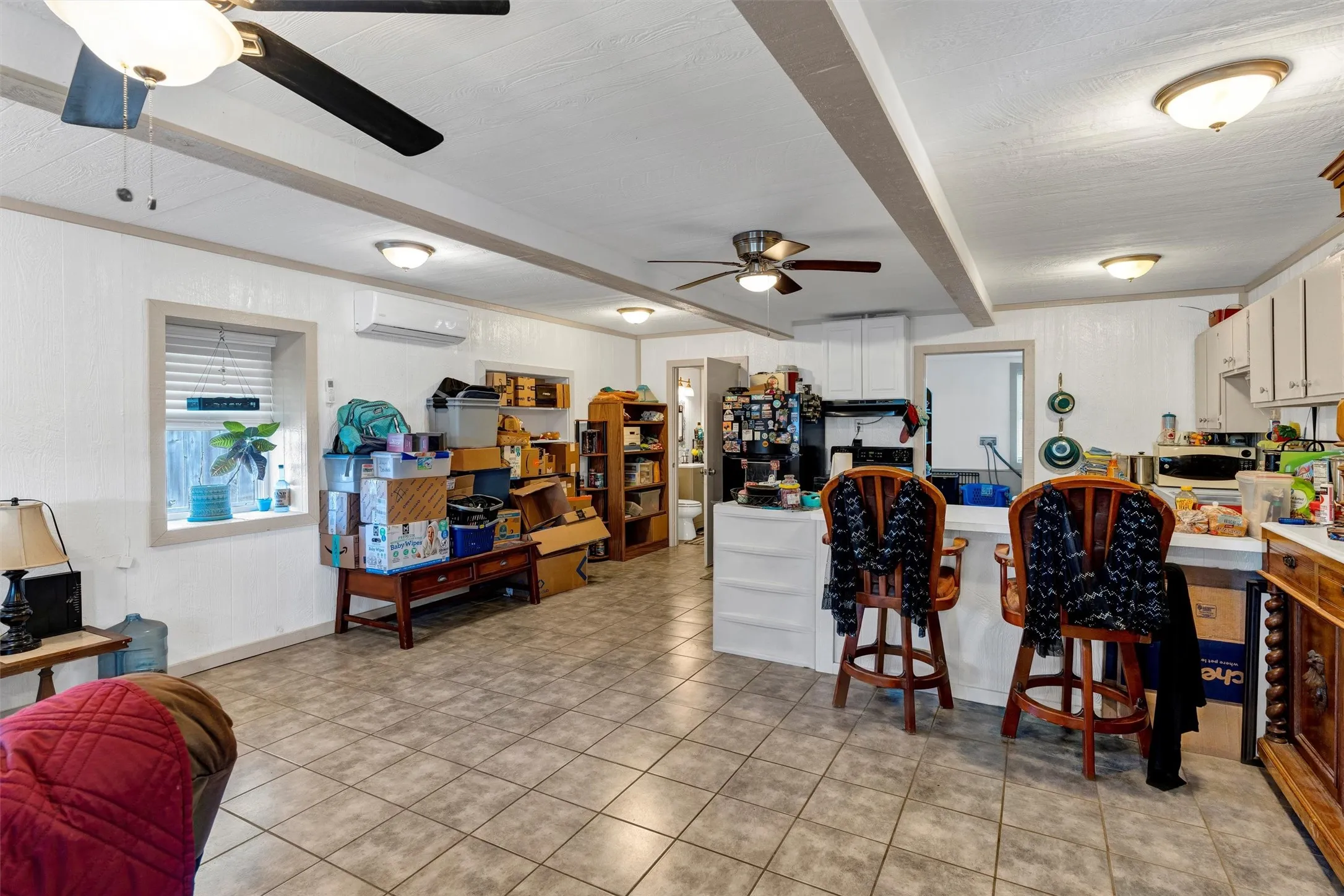 Single Family Residence For Sale in Hood County , 13122 Lipan Highway, Lipan, Texas 76462, 3 Bedroom, 2 Bathroom, 2 Garage spaces, 2,351 Sqft, built in 1991, mls#21290478, Real Estate Agent in Lipan, Homes For Sale in Hood county, Homes For Sale in Lipan, Realtor in Lipan Texas, Real Estate Brokerage Independent Realty Texas, Luminita Cordes Realtor