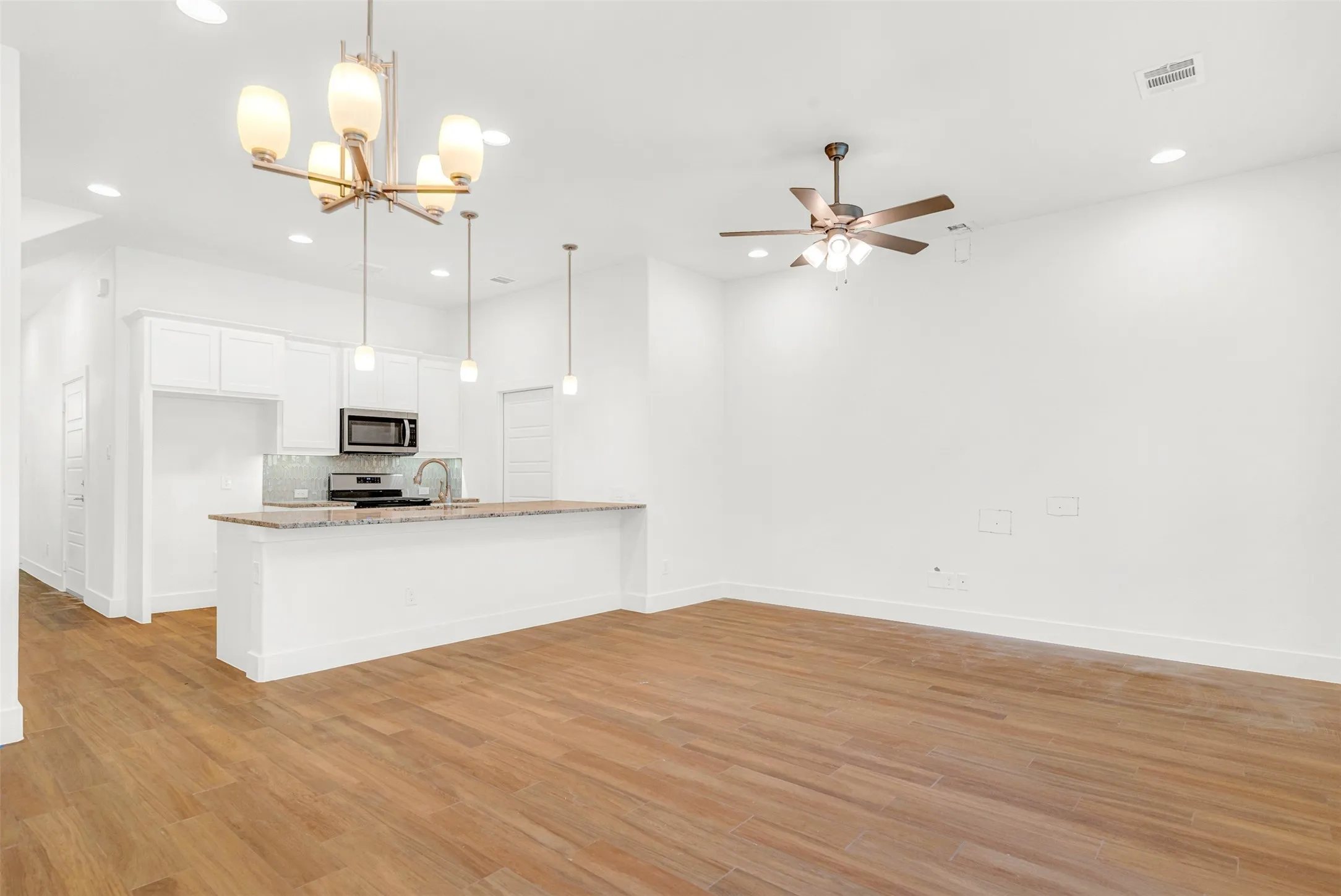 Large counter/eating bar next to pantry