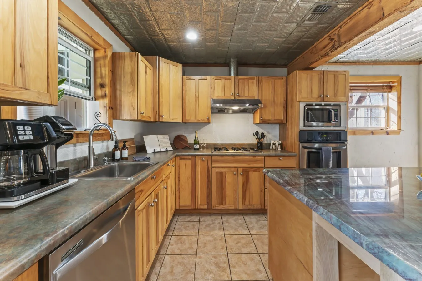 Single Family Residence For Sale in Nolan County , 184 County Road 246, Sweetwater, Texas 79556, 4 Bedroom, 3 Bathroom, 1 Garage spaces, 2,484 Sqft, built in 2004, Price $425,000, mls#21292419, Real Estate Agent in Sweetwater, Homes For Sale in Nolan county, Homes For Sale in Sweetwater, Realtor in Sweetwater Texas, Real Estate Brokerage Independent Realty Texas, Luminita Cordes Realtor