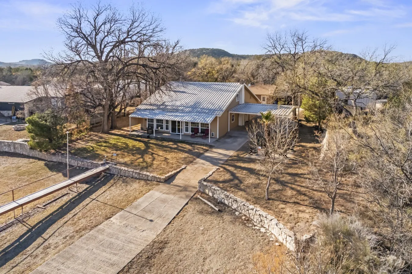 Single Family Residence For Sale in Nolan County , 184 County Road 246, Sweetwater, Texas 79556, 4 Bedroom, 3 Bathroom, 1 Garage spaces, 2,484 Sqft, built in 2004, Price $425,000, mls#21292419, Real Estate Agent in Sweetwater, Homes For Sale in Nolan county, Homes For Sale in Sweetwater, Realtor in Sweetwater Texas, Real Estate Brokerage Independent Realty Texas, Luminita Cordes Realtor