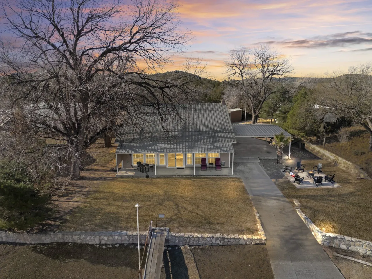 Single Family Residence For Sale in Nolan County , 184 County Road 246, Sweetwater, Texas 79556, 4 Bedroom, 3 Bathroom, 1 Garage spaces, 2,484 Sqft, built in 2004, Price $425,000, mls#21292419, Real Estate Agent in Sweetwater, Homes For Sale in Nolan county, Homes For Sale in Sweetwater, Realtor in Sweetwater Texas, Real Estate Brokerage Independent Realty Texas, Luminita Cordes Realtor