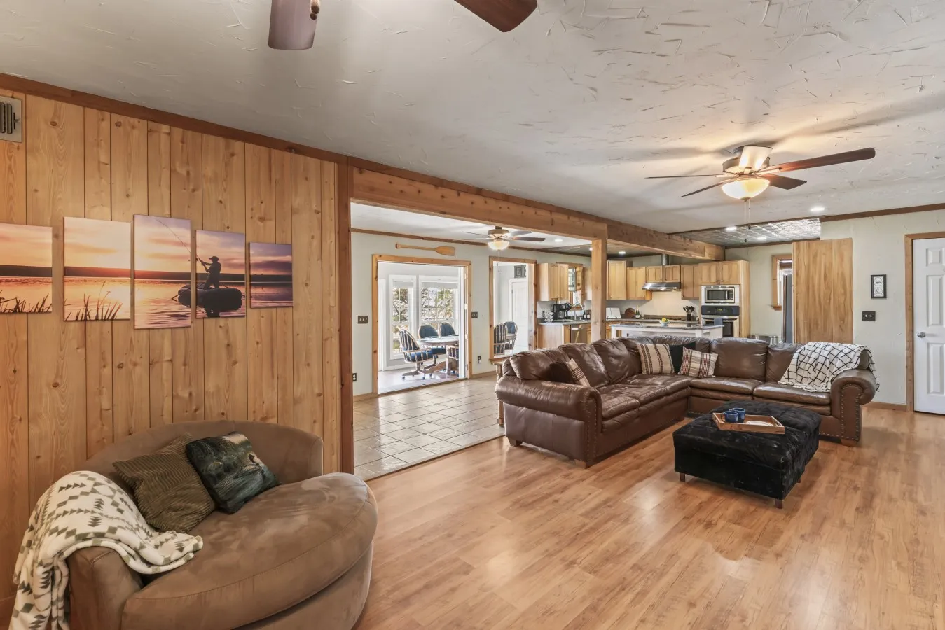 Single Family Residence For Sale in Nolan County , 184 County Road 246, Sweetwater, Texas 79556, 4 Bedroom, 3 Bathroom, 1 Garage spaces, 2,484 Sqft, built in 2004, Price $425,000, mls#21292419, Real Estate Agent in Sweetwater, Homes For Sale in Nolan county, Homes For Sale in Sweetwater, Realtor in Sweetwater Texas, Real Estate Brokerage Independent Realty Texas, Luminita Cordes Realtor