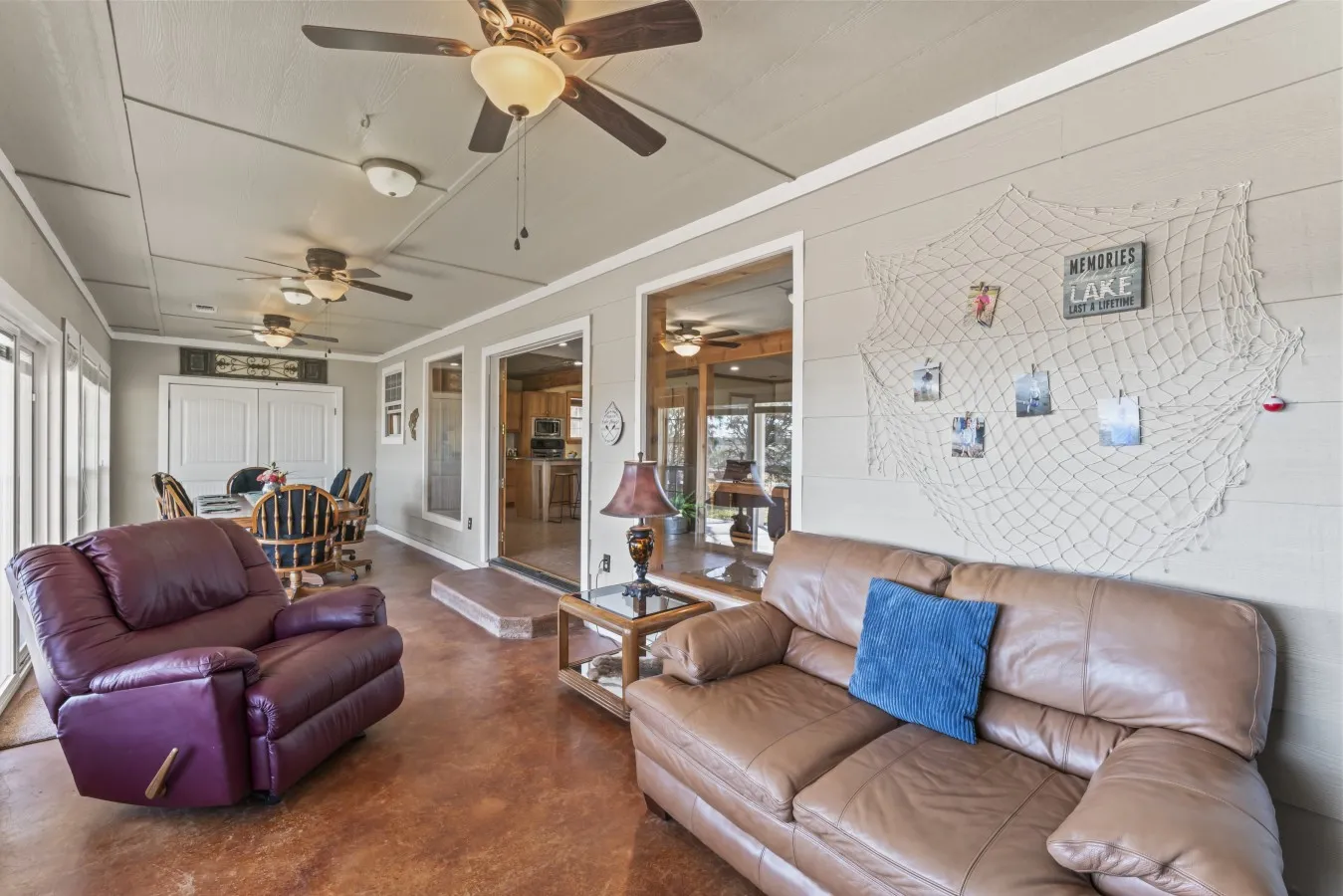 Single Family Residence For Sale in Nolan County , 184 County Road 246, Sweetwater, Texas 79556, 4 Bedroom, 3 Bathroom, 1 Garage spaces, 2,484 Sqft, built in 2004, Price $425,000, mls#21292419, Real Estate Agent in Sweetwater, Homes For Sale in Nolan county, Homes For Sale in Sweetwater, Realtor in Sweetwater Texas, Real Estate Brokerage Independent Realty Texas, Luminita Cordes Realtor