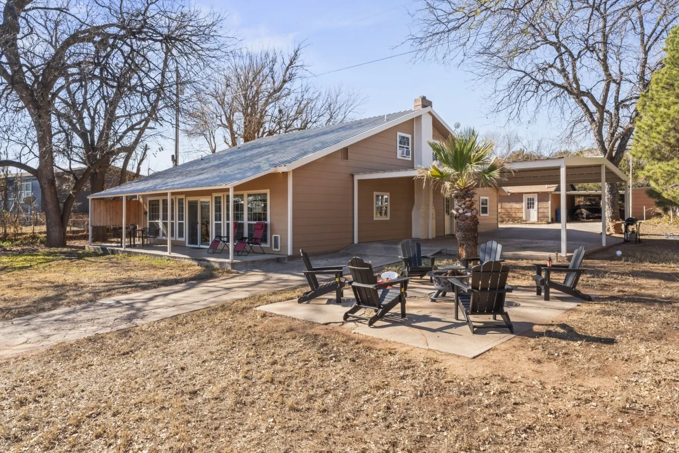 Single Family Residence For Sale in Nolan County , 184 County Road 246, Sweetwater, Texas 79556, 4 Bedroom, 3 Bathroom, 1 Garage spaces, 2,484 Sqft, built in 2004, Price $425,000, mls#21292419, Real Estate Agent in Sweetwater, Homes For Sale in Nolan county, Homes For Sale in Sweetwater, Realtor in Sweetwater Texas, Real Estate Brokerage Independent Realty Texas, Luminita Cordes Realtor