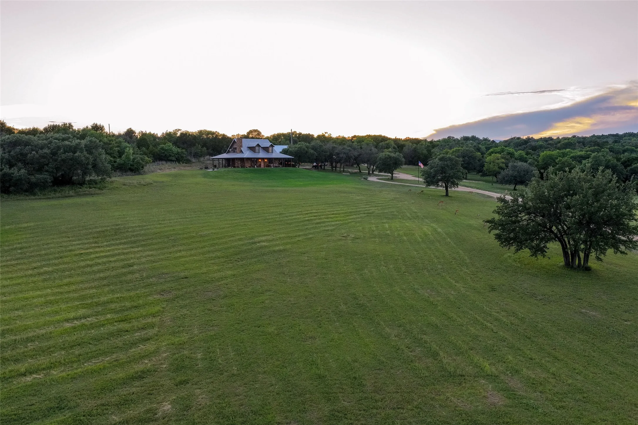 Farm For Sale in Erath County , 27475 N Us-281, Stephenville, Texas 76401, 3 Bedroom, 2 Bathroom, Garage spaces, 2,040 Sqft, built in 2011, mls#21291791, Real Estate Agent in Stephenville, Homes For Sale in Erath county, Homes For Sale in Stephenville, Realtor in Stephenville Texas, Real Estate Brokerage Independent Realty Texas, Luminita Cordes Realtor