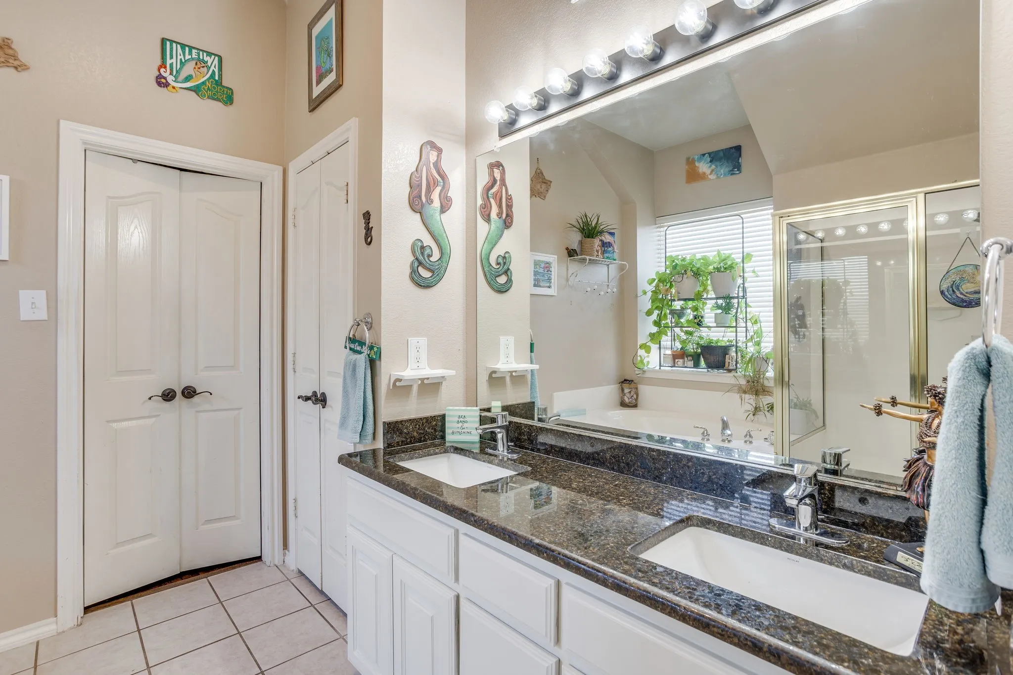 Single Family Residence For Sale in Johnson County , 779 Little Ridge Court, Burleson, Texas 76028, 4 Bedroom, 2 Bathroom, 2 Garage spaces, 2,247 Sqft, built in 2001, mls#21291913, Real Estate Agent in Burleson, Homes For Sale in Johnson county, Homes For Sale in Burleson, Realtor in Burleson Texas, Real Estate Brokerage Independent Realty Texas, Luminita Cordes Realtor