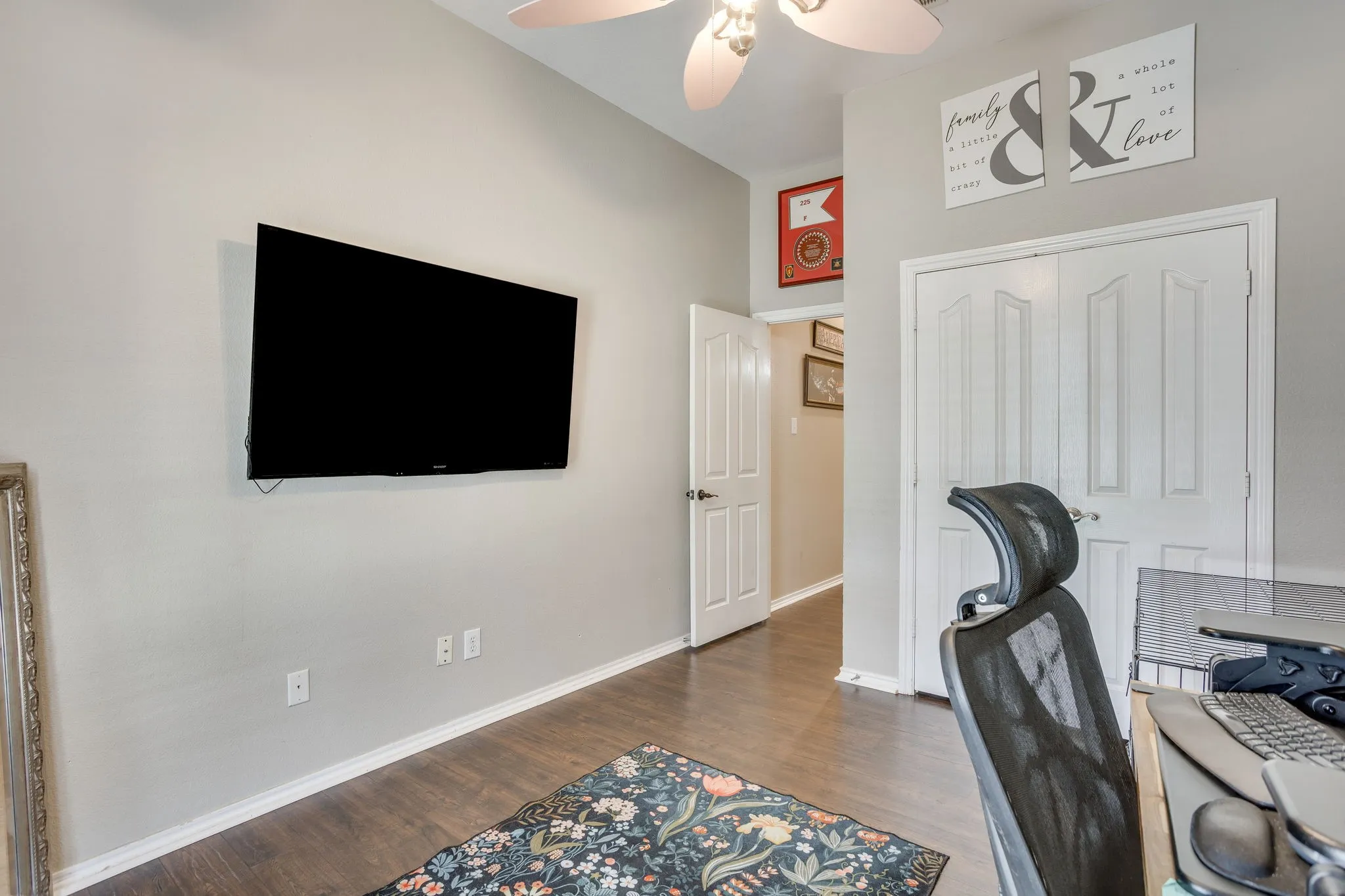Single Family Residence For Sale in Johnson County , 779 Little Ridge Court, Burleson, Texas 76028, 4 Bedroom, 2 Bathroom, 2 Garage spaces, 2,247 Sqft, built in 2001, mls#21291913, Real Estate Agent in Burleson, Homes For Sale in Johnson county, Homes For Sale in Burleson, Realtor in Burleson Texas, Real Estate Brokerage Independent Realty Texas, Luminita Cordes Realtor