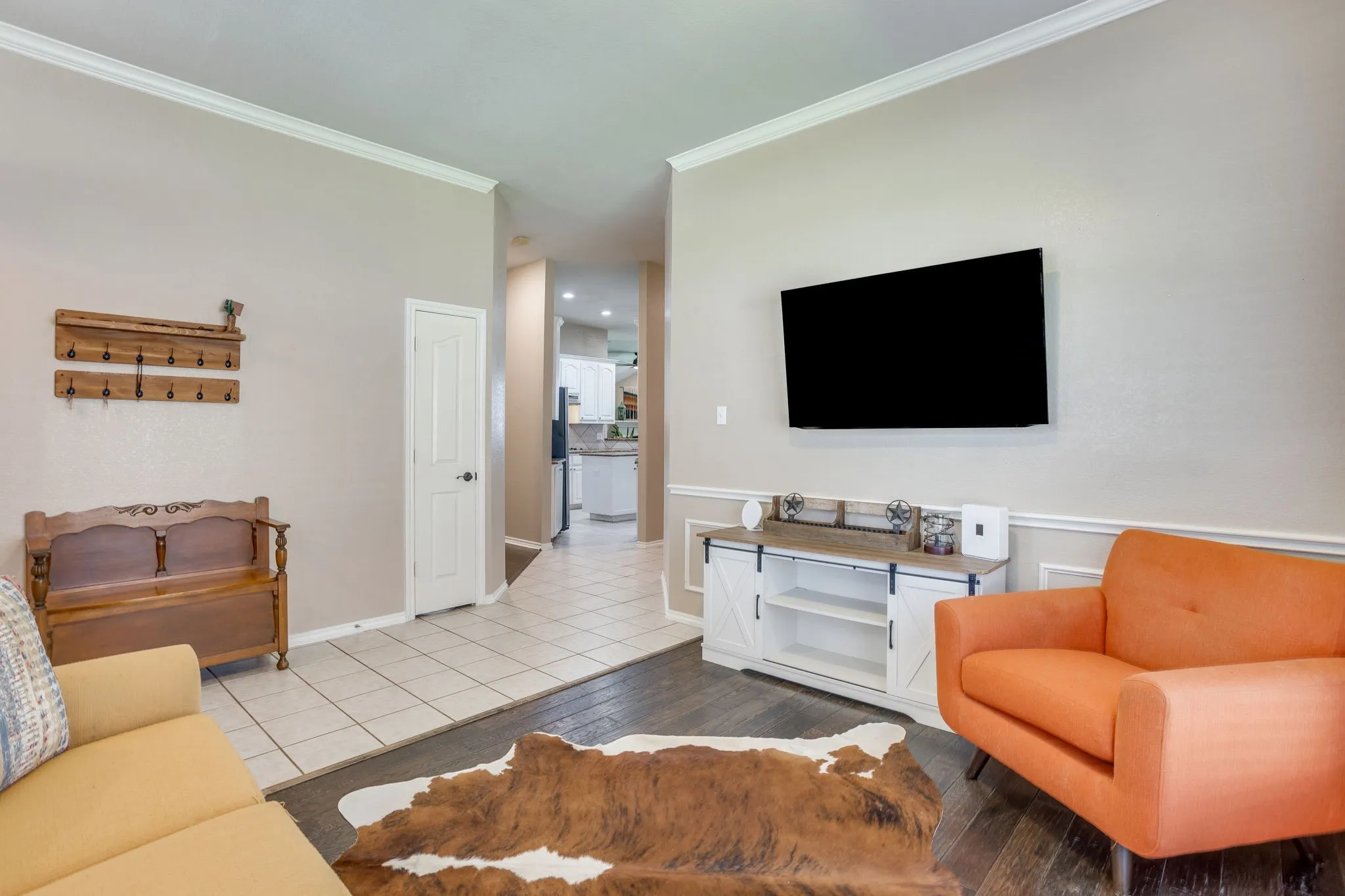 Single Family Residence For Sale in Johnson County , 779 Little Ridge Court, Burleson, Texas 76028, 4 Bedroom, 2 Bathroom, 2 Garage spaces, 2,247 Sqft, built in 2001, mls#21291913, Real Estate Agent in Burleson, Homes For Sale in Johnson county, Homes For Sale in Burleson, Realtor in Burleson Texas, Real Estate Brokerage Independent Realty Texas, Luminita Cordes Realtor