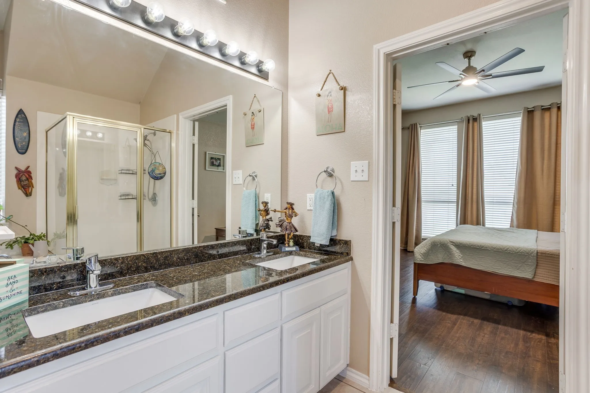 Single Family Residence For Sale in Johnson County , 779 Little Ridge Court, Burleson, Texas 76028, 4 Bedroom, 2 Bathroom, 2 Garage spaces, 2,247 Sqft, built in 2001, mls#21291913, Real Estate Agent in Burleson, Homes For Sale in Johnson county, Homes For Sale in Burleson, Realtor in Burleson Texas, Real Estate Brokerage Independent Realty Texas, Luminita Cordes Realtor