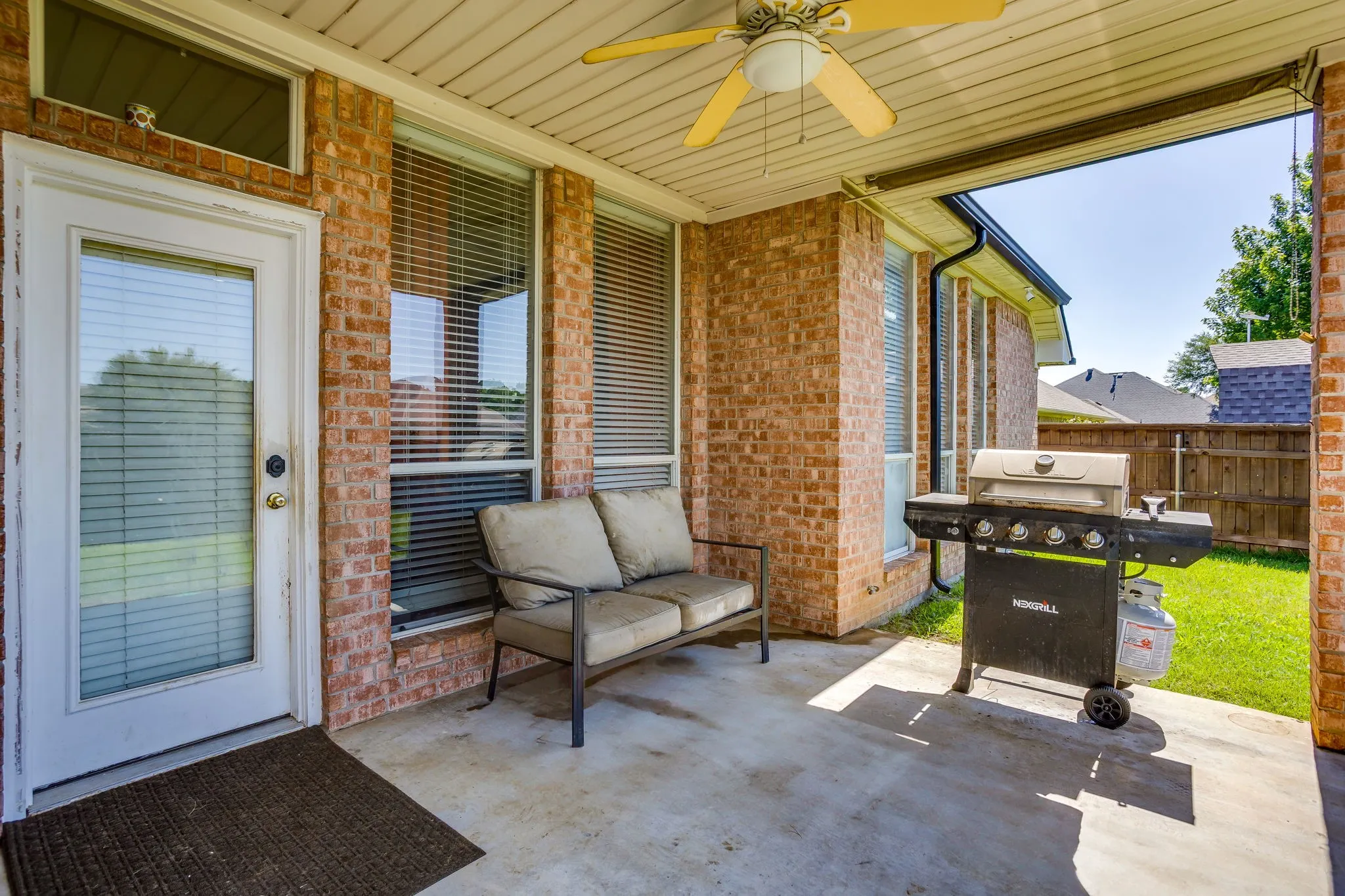 Single Family Residence For Sale in Johnson County , 779 Little Ridge Court, Burleson, Texas 76028, 4 Bedroom, 2 Bathroom, 2 Garage spaces, 2,247 Sqft, built in 2001, mls#21291913, Real Estate Agent in Burleson, Homes For Sale in Johnson county, Homes For Sale in Burleson, Realtor in Burleson Texas, Real Estate Brokerage Independent Realty Texas, Luminita Cordes Realtor