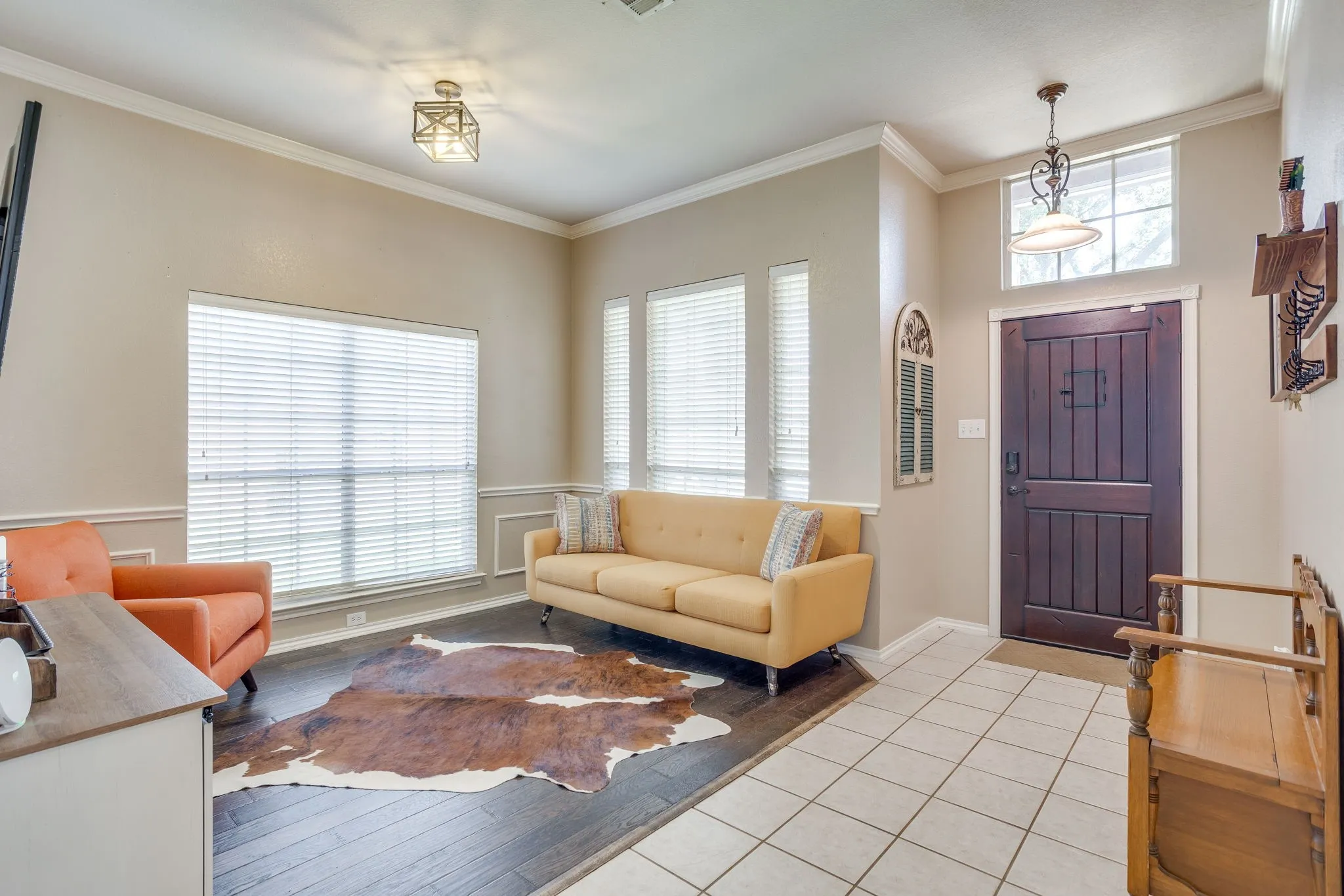 Single Family Residence For Sale in Johnson County , 779 Little Ridge Court, Burleson, Texas 76028, 4 Bedroom, 2 Bathroom, 2 Garage spaces, 2,247 Sqft, built in 2001, mls#21291913, Real Estate Agent in Burleson, Homes For Sale in Johnson county, Homes For Sale in Burleson, Realtor in Burleson Texas, Real Estate Brokerage Independent Realty Texas, Luminita Cordes Realtor