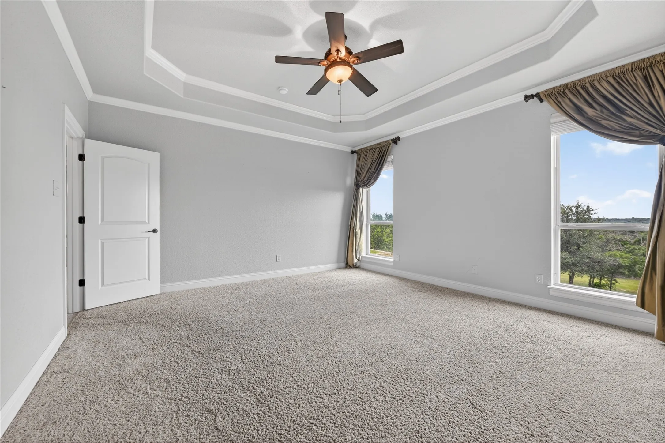 Single Family Residence For Sale in Parker County , 312 Ellis Ridge Drive, Weatherford, Texas 76085, 4 Bedroom, 3 Bathroom, 3 Garage spaces, 2,138 Sqft, built in 2010, mls#21275468, Real Estate Agent in Weatherford, Homes For Sale in Parker county, Homes For Sale in Weatherford, Realtor in Weatherford Texas, Real Estate Brokerage Independent Realty Texas, Luminita Cordes Realtor