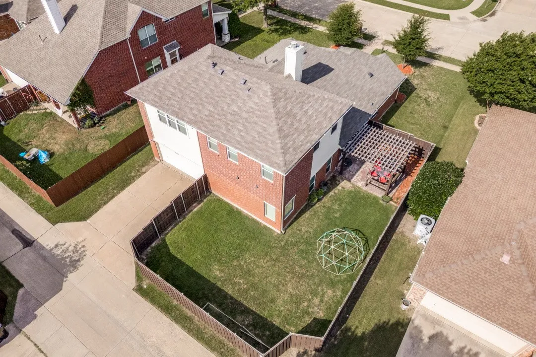 Single Family Residence For Sale in Collin County , 7498 Ravenhill Drive, Frisco, Texas 75035, 5 Bedroom, 3 Bathroom, 2 Garage spaces, 2,996 Sqft, built in 2004, mls#21292135, Real Estate Agent in Frisco, Homes For Sale in Collin county, Homes For Sale in Frisco, Realtor in Frisco Texas, Real Estate Brokerage Independent Realty Texas, Luminita Cordes Realtor