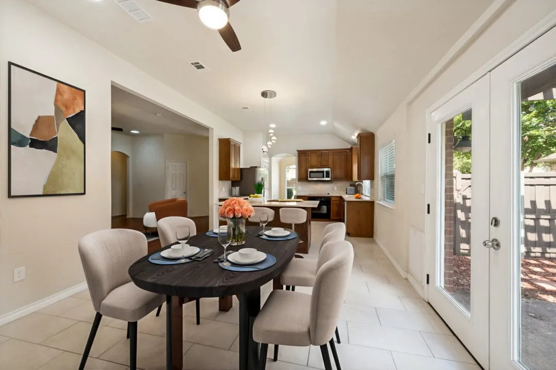 Single Family Residence For Sale in Collin County , 7498 Ravenhill Drive, Frisco, Texas 75035, 5 Bedroom, 3 Bathroom, 2 Garage spaces, 2,996 Sqft, built in 2004, mls#21292135, Real Estate Agent in Frisco, Homes For Sale in Collin county, Homes For Sale in Frisco, Realtor in Frisco Texas, Real Estate Brokerage Independent Realty Texas, Luminita Cordes Realtor