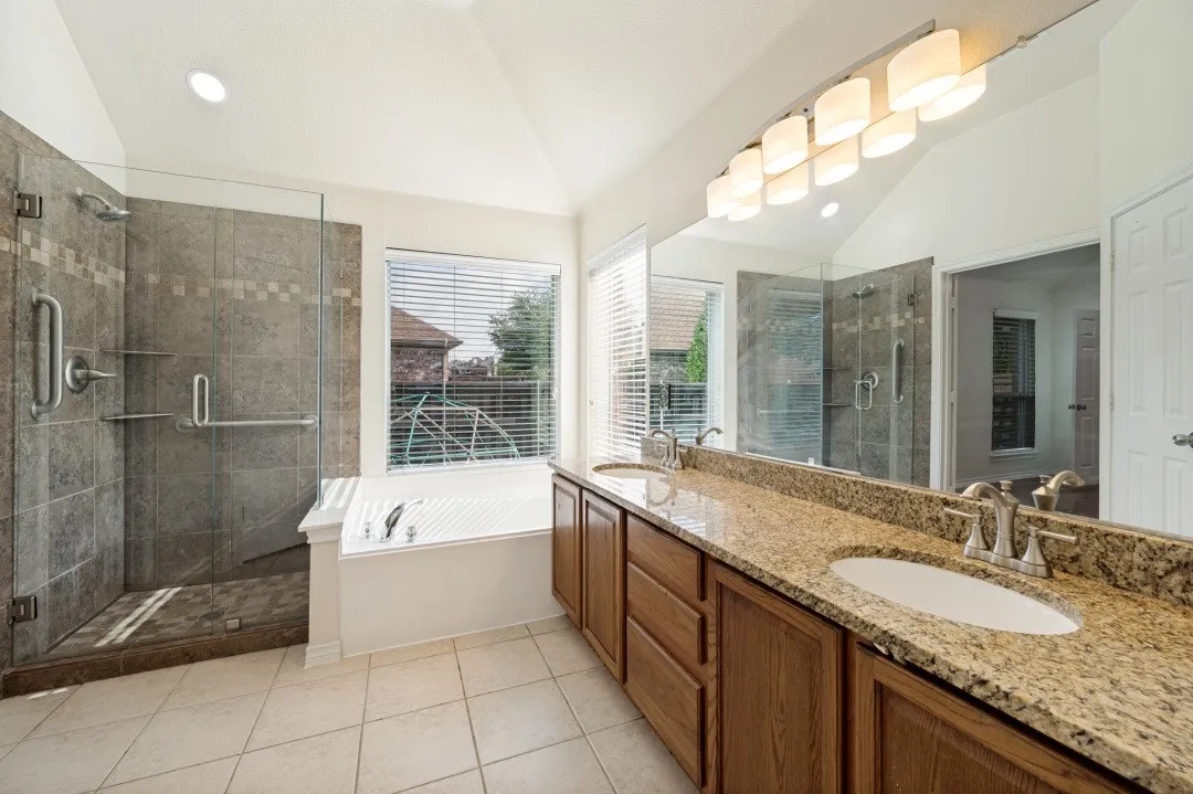 Single Family Residence For Sale in Collin County , 7498 Ravenhill Drive, Frisco, Texas 75035, 5 Bedroom, 3 Bathroom, 2 Garage spaces, 2,996 Sqft, built in 2004, mls#21292135, Real Estate Agent in Frisco, Homes For Sale in Collin county, Homes For Sale in Frisco, Realtor in Frisco Texas, Real Estate Brokerage Independent Realty Texas, Luminita Cordes Realtor