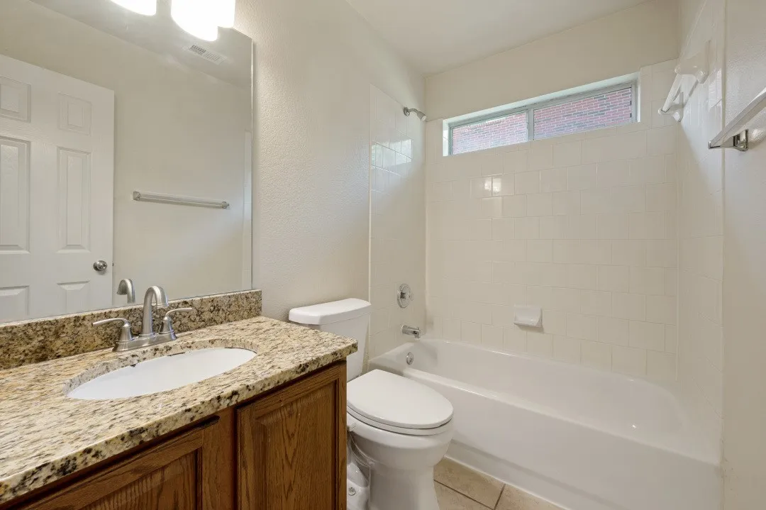 Single Family Residence For Sale in Collin County , 7498 Ravenhill Drive, Frisco, Texas 75035, 5 Bedroom, 3 Bathroom, 2 Garage spaces, 2,996 Sqft, built in 2004, mls#21292135, Real Estate Agent in Frisco, Homes For Sale in Collin county, Homes For Sale in Frisco, Realtor in Frisco Texas, Real Estate Brokerage Independent Realty Texas, Luminita Cordes Realtor