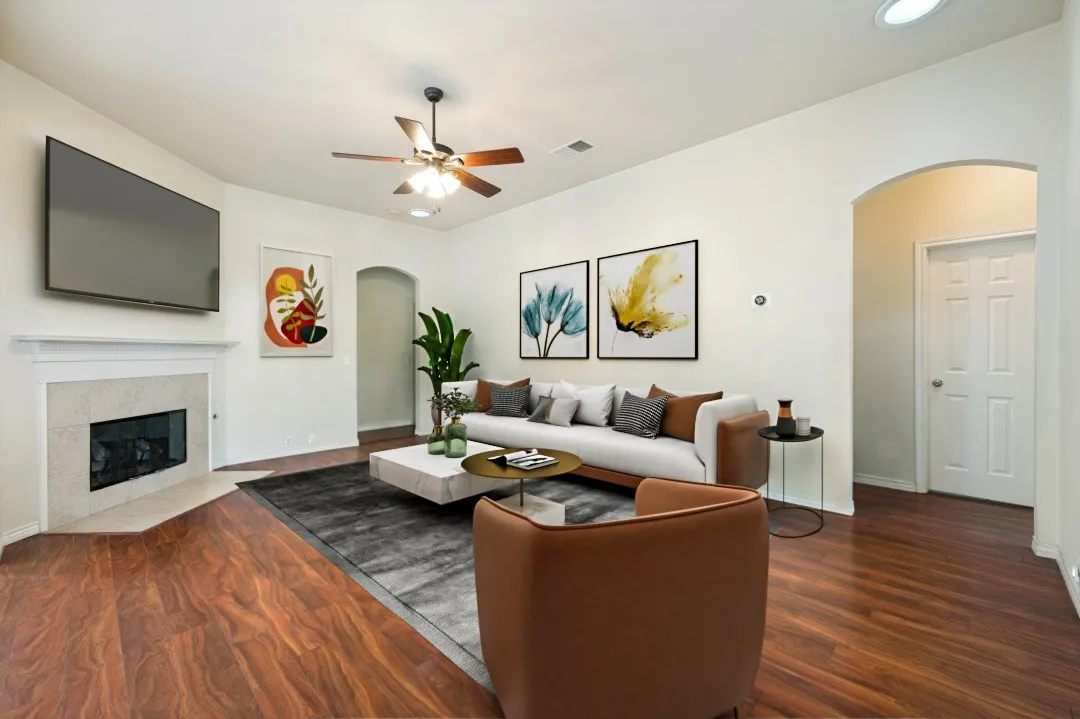 Single Family Residence For Sale in Collin County , 7498 Ravenhill Drive, Frisco, Texas 75035, 5 Bedroom, 3 Bathroom, 2 Garage spaces, 2,996 Sqft, built in 2004, mls#21292135, Real Estate Agent in Frisco, Homes For Sale in Collin county, Homes For Sale in Frisco, Realtor in Frisco Texas, Real Estate Brokerage Independent Realty Texas, Luminita Cordes Realtor