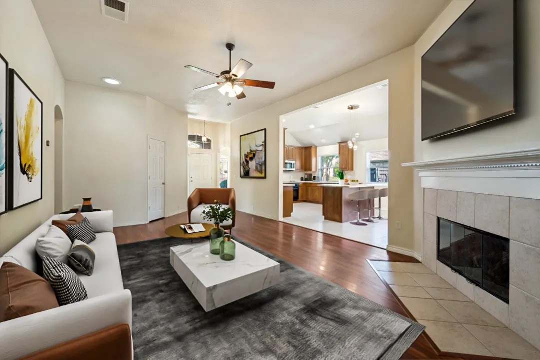 Single Family Residence For Sale in Collin County , 7498 Ravenhill Drive, Frisco, Texas 75035, 5 Bedroom, 3 Bathroom, 2 Garage spaces, 2,996 Sqft, built in 2004, mls#21292135, Real Estate Agent in Frisco, Homes For Sale in Collin county, Homes For Sale in Frisco, Realtor in Frisco Texas, Real Estate Brokerage Independent Realty Texas, Luminita Cordes Realtor