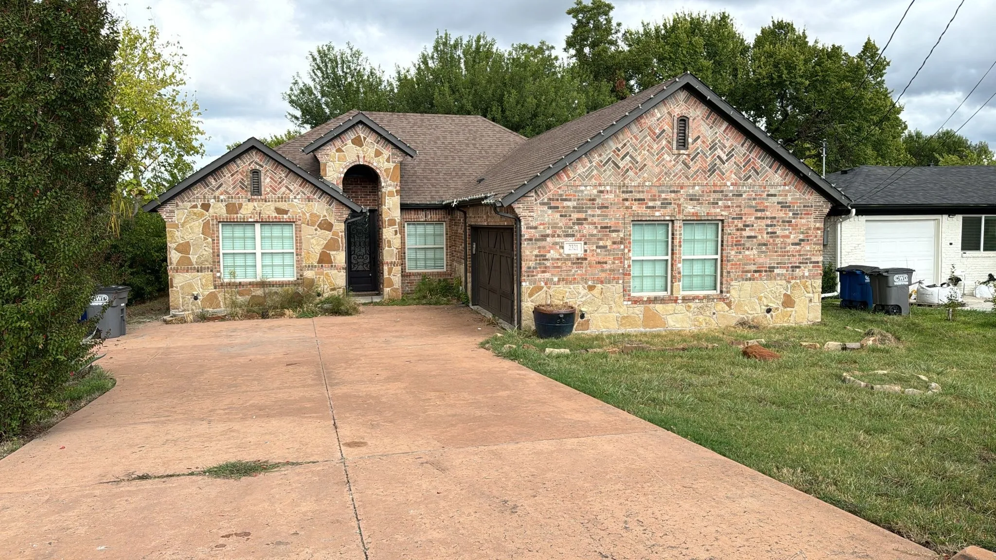 Single Family Residence For Sale in Dallas County , 2321 3rd Street, Sachse, Texas 75048, 3 Bedrooms, 2 Bathrooms, 2 Garage spaces, 1,609 Sqft, built in 2015, Price $246,000, mls#21292473, Real Estate Agent in Sachse, Homes For Sale in Dallas county, Homes For Sale in Sachse, Realtor in Sachse Texas, Real Estate Brokerage Independent Realty Texas, Luminita Cordes Realtor