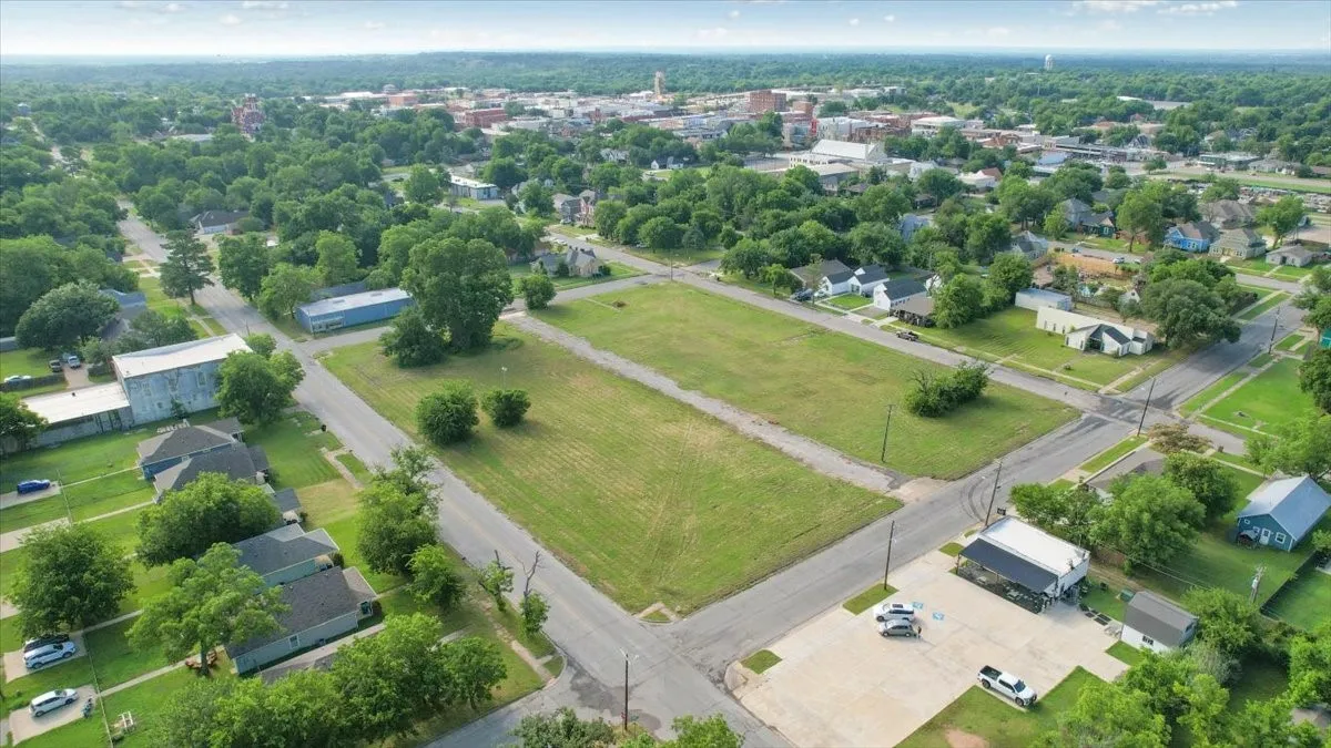 Unimproved Land For Sale in Grayson County , 715 W Sears, Denison, Texas 75020, 0, 0, Garage spaces, 0 Sqft, built in 0, Price $1,050,000, mls#21285908, Real Estate Agent in Denison, Homes For Sale in Grayson county, Homes For Sale in Denison, Realtor in Denison Texas, Real Estate Brokerage Independent Realty Texas, Luminita Cordes Realtor