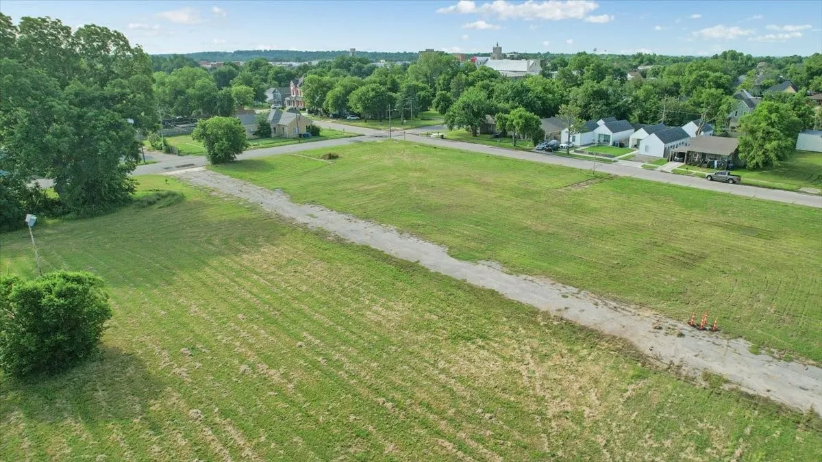 Unimproved Land For Sale in Grayson County , 715 W Sears, Denison, Texas 75020, 0, 0, Garage spaces, 0 Sqft, built in 0, Price $1,050,000, mls#21285908, Real Estate Agent in Denison, Homes For Sale in Grayson county, Homes For Sale in Denison, Realtor in Denison Texas, Real Estate Brokerage Independent Realty Texas, Luminita Cordes Realtor