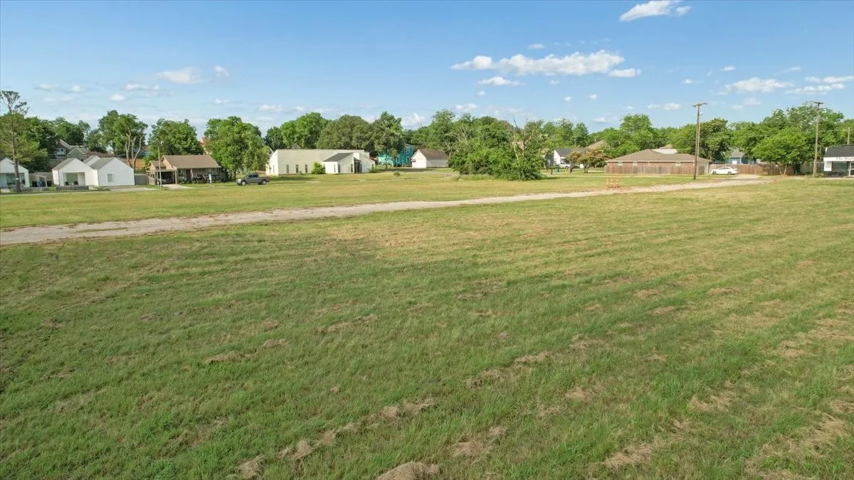 Unimproved Land For Sale in Grayson County , 715 W Sears, Denison, Texas 75020, 0, 0, Garage spaces, 0 Sqft, built in 0, Price $1,050,000, mls#21285908, Real Estate Agent in Denison, Homes For Sale in Grayson county, Homes For Sale in Denison, Realtor in Denison Texas, Real Estate Brokerage Independent Realty Texas, Luminita Cordes Realtor