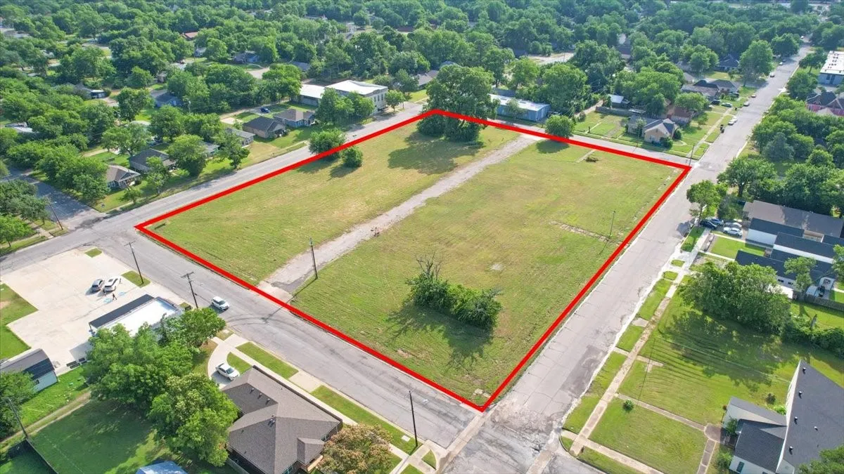 Unimproved Land For Sale in Grayson County , 715 W Sears, Denison, Texas 75020, 0, 0, Garage spaces, 0 Sqft, built in 0, Price $1,050,000, mls#21285908, Real Estate Agent in Denison, Homes For Sale in Grayson county, Homes For Sale in Denison, Realtor in Denison Texas, Real Estate Brokerage Independent Realty Texas, Luminita Cordes Realtor