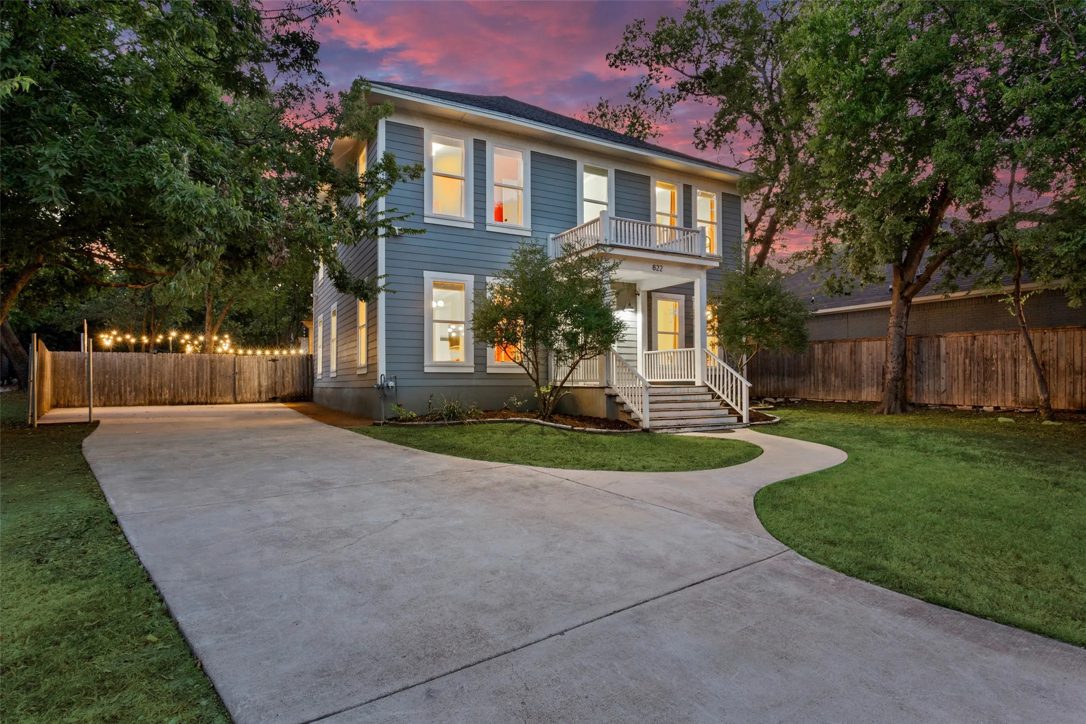 Single Family Residence For Sale in Mc Lennan County , 822 N 15th Street, Waco, Texas 76707, 5 Bedroom, 4 Bathroom, Garage spaces, 2,738 Sqft, built in 1913, mls#21292294, Real Estate Agent in Waco, Homes For Sale in Mc Lennan county, Homes For Sale in Waco, Realtor in Waco Texas, Real Estate Brokerage Independent Realty Texas, Luminita Cordes Realtor