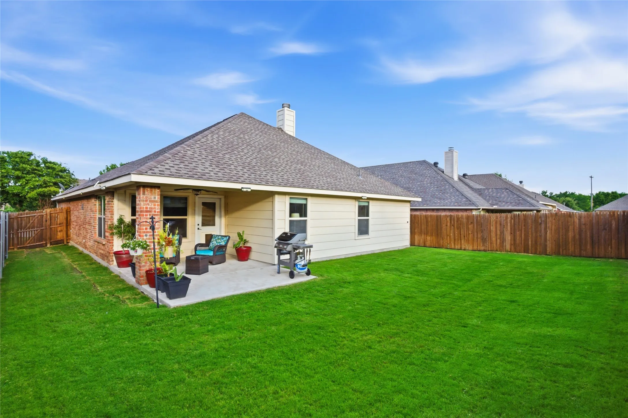 Single Family Residence For Sale in Tarrant County , 7409 Innisbrook Lane, Fort Worth, Texas 76179, 3 Bedroom, 2 Bathroom, 2 Garage spaces, 1,778 Sqft, built in 2015, mls#21292483, Real Estate Agent in Fort Worth, Homes For Sale in Tarrant county, Homes For Sale in Fort Worth, Realtor in Fort Worth Texas, Real Estate Brokerage Independent Realty Texas, Luminita Cordes Realtor