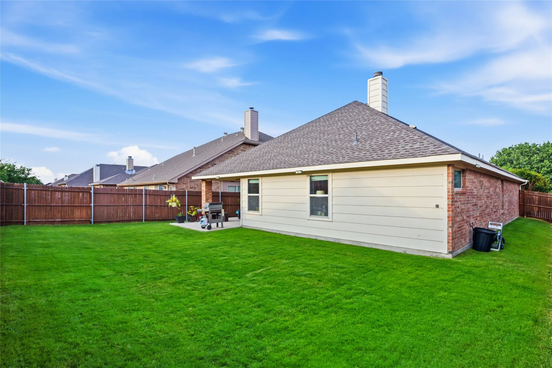 Single Family Residence For Sale in Tarrant County , 7409 Innisbrook Lane, Fort Worth, Texas 76179, 3 Bedroom, 2 Bathroom, 2 Garage spaces, 1,778 Sqft, built in 2015, mls#21292483, Real Estate Agent in Fort Worth, Homes For Sale in Tarrant county, Homes For Sale in Fort Worth, Realtor in Fort Worth Texas, Real Estate Brokerage Independent Realty Texas, Luminita Cordes Realtor
