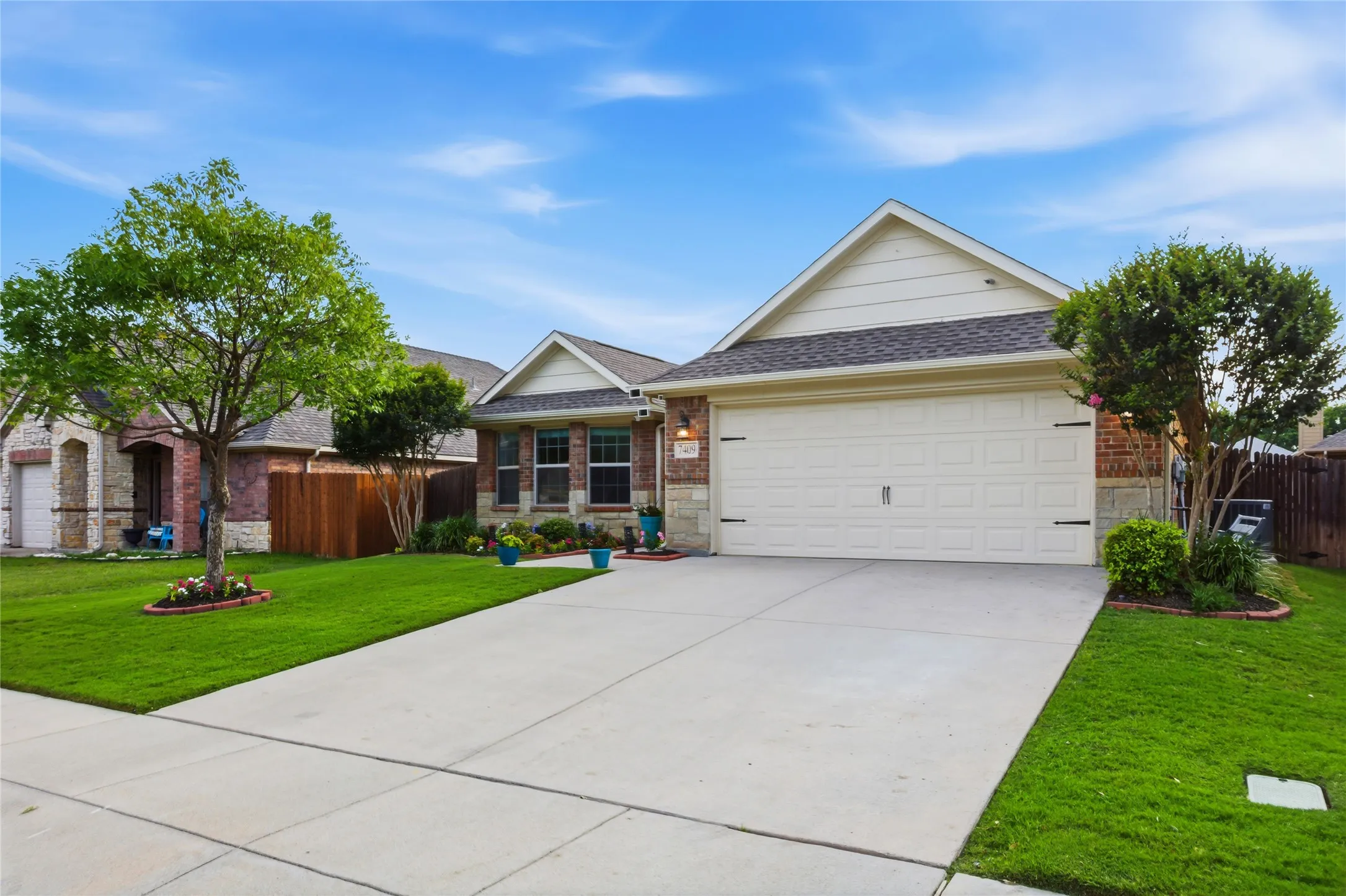 Single Family Residence For Sale in Tarrant County , 7409 Innisbrook Lane, Fort Worth, Texas 76179, 3 Bedroom, 2 Bathroom, 2 Garage spaces, 1,778 Sqft, built in 2015, mls#21292483, Real Estate Agent in Fort Worth, Homes For Sale in Tarrant county, Homes For Sale in Fort Worth, Realtor in Fort Worth Texas, Real Estate Brokerage Independent Realty Texas, Luminita Cordes Realtor