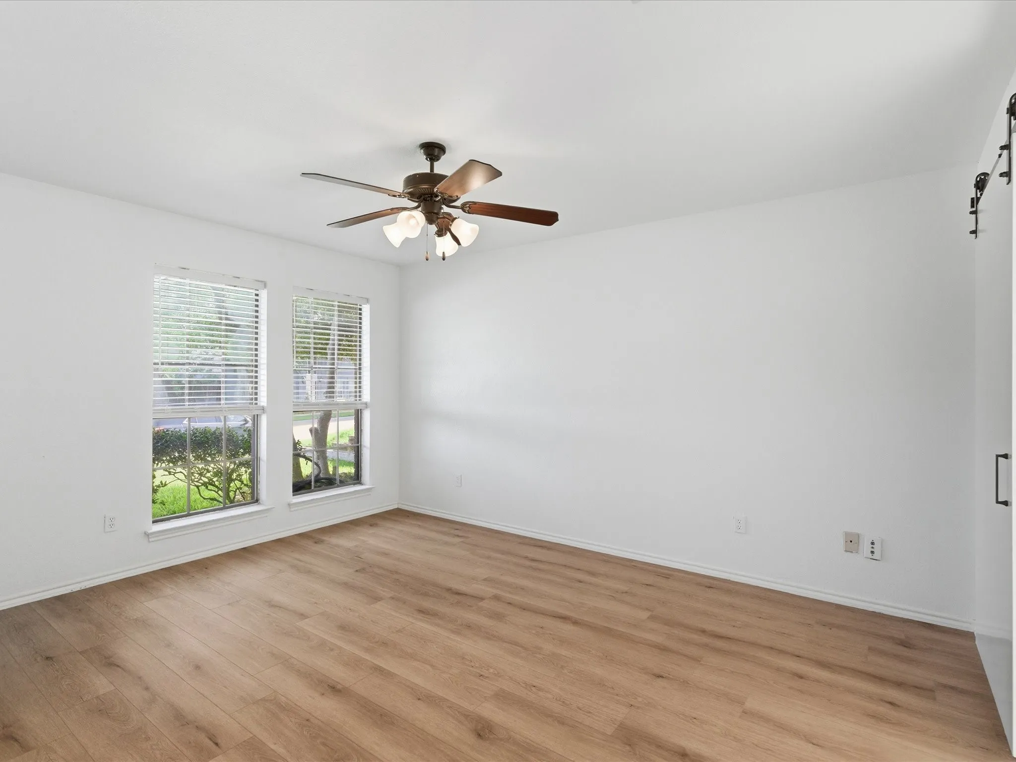 Single Family Residence For Rent in Collin County , 8181 Edgewater Drive, Frisco, Texas 75034, 3 Bedroom, 2 Bathroom, 2 Garage spaces, 1,361 Sqft, built in 1986, mls#21289545, Real Estate Agent in Frisco, Homes For Rent in Collin county, Homes For Rent in Frisco, Realtor in Frisco Texas, Real Estate Brokerage Independent Realty Texas, Luminita Cordes Realtor