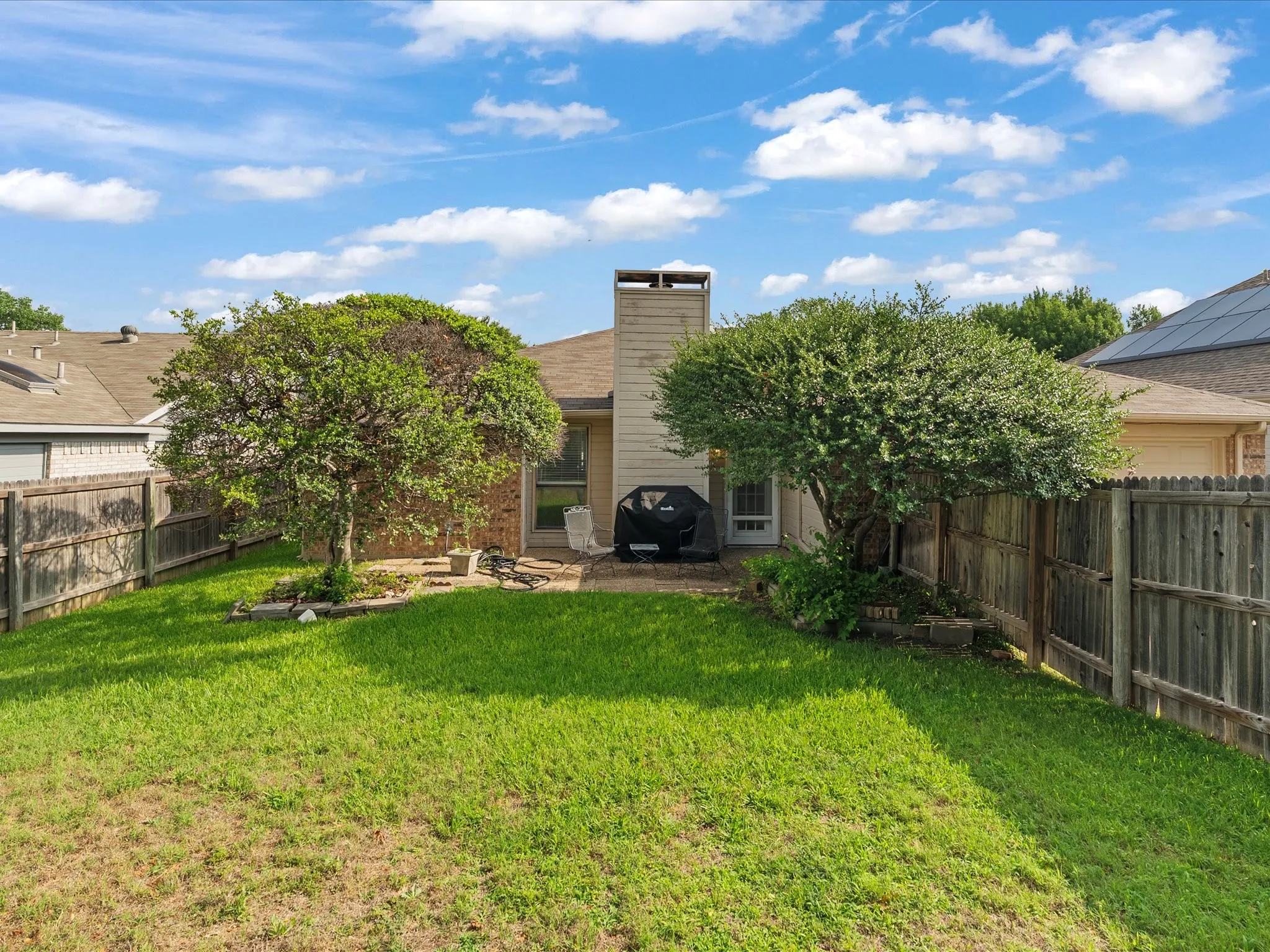 Single Family Residence For Rent in Collin County , 8181 Edgewater Drive, Frisco, Texas 75034, 3 Bedroom, 2 Bathroom, 2 Garage spaces, 1,361 Sqft, built in 1986, mls#21289545, Real Estate Agent in Frisco, Homes For Rent in Collin county, Homes For Rent in Frisco, Realtor in Frisco Texas, Real Estate Brokerage Independent Realty Texas, Luminita Cordes Realtor