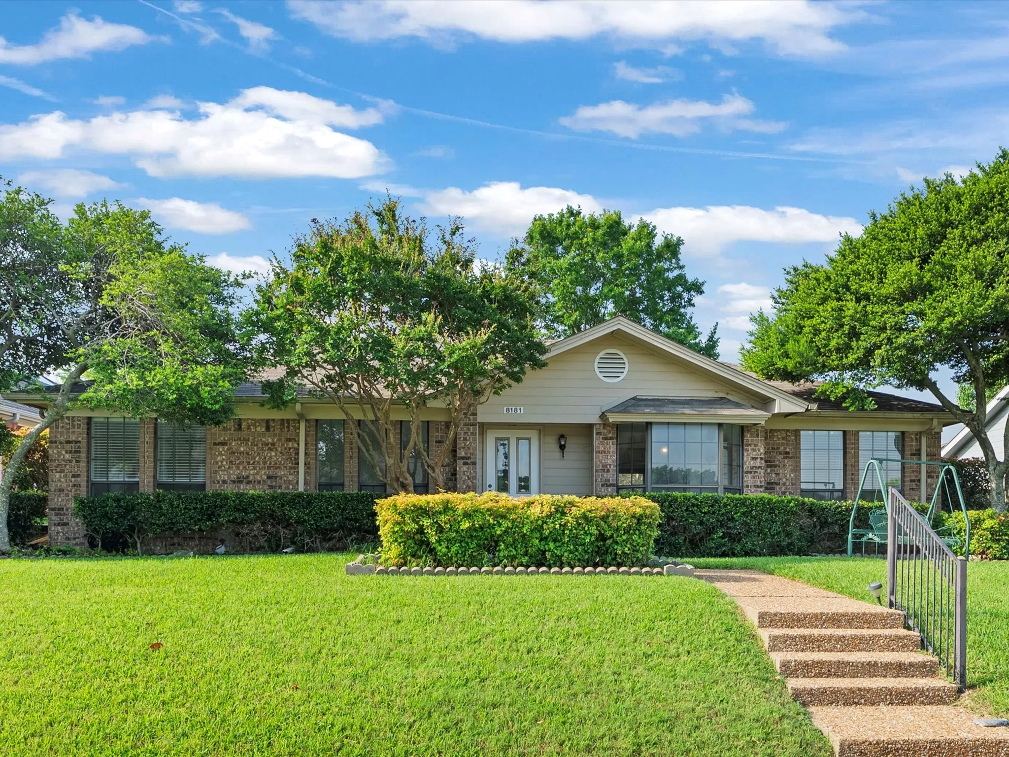 Single Family Residence For Rent