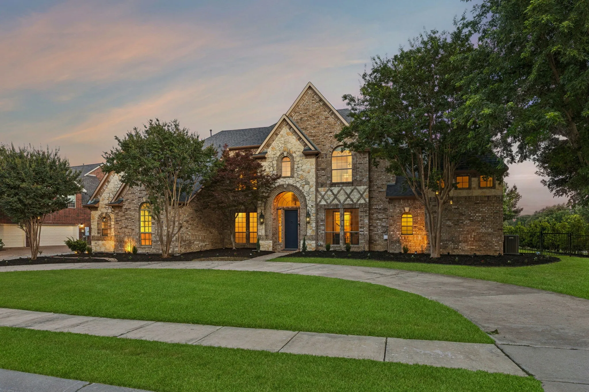 Single Family Residence For Sale in Tarrant County , 1807 Greenlea Cove, Southlake, Texas 76092, 5 Bedroom, 6 Bathroom, 3 Garage spaces, 5,057 Sqft, built in 2004, mls#21291064, Real Estate Agent in Southlake, Homes For Sale in Tarrant county, Homes For Sale in Southlake, Realtor in Southlake Texas, Real Estate Brokerage Independent Realty Texas, Luminita Cordes Realtor