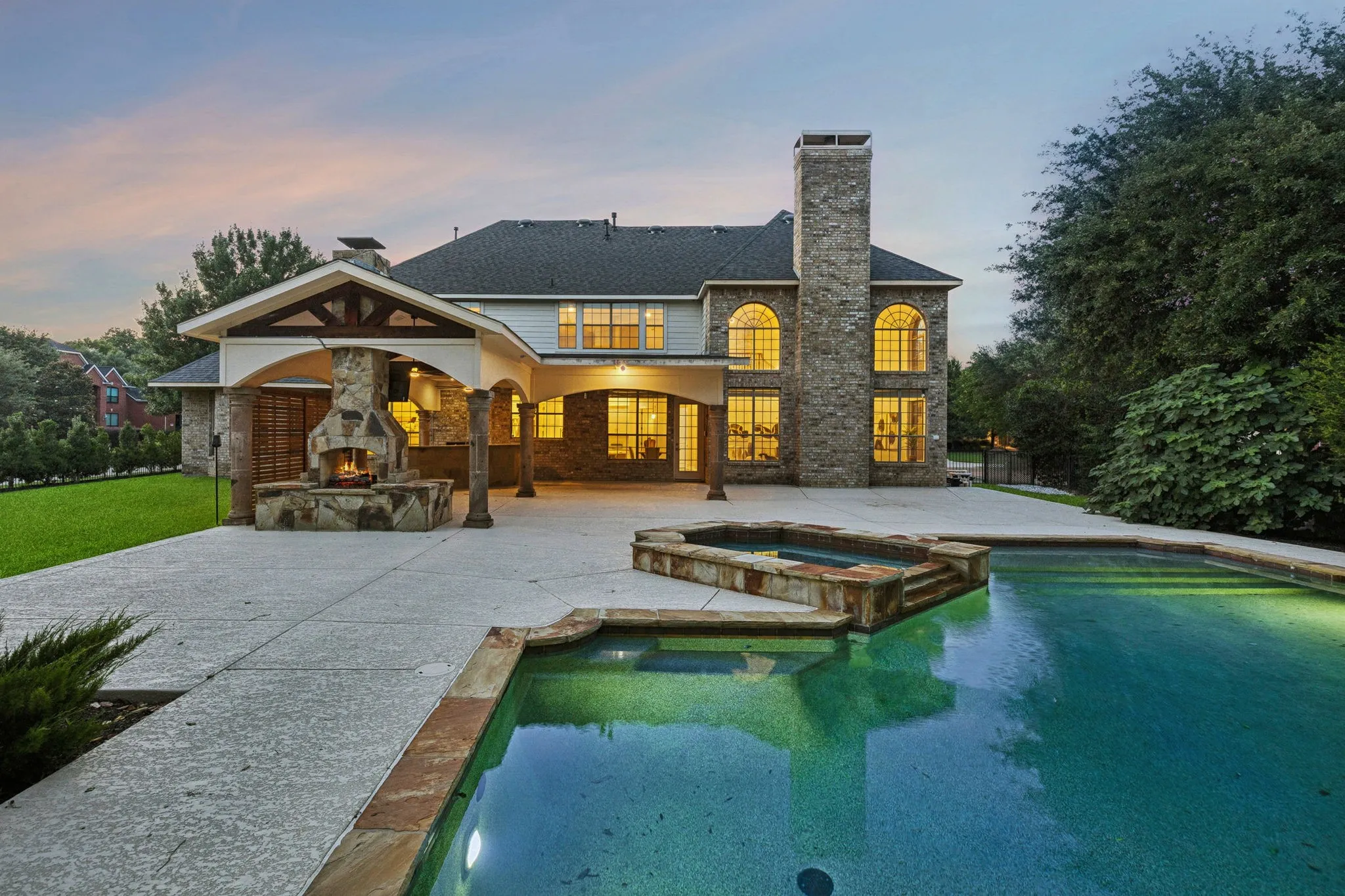 Single Family Residence For Sale in Tarrant County , 1807 Greenlea Cove, Southlake, Texas 76092, 5 Bedroom, 6 Bathroom, 3 Garage spaces, 5,057 Sqft, built in 2004, mls#21291064, Real Estate Agent in Southlake, Homes For Sale in Tarrant county, Homes For Sale in Southlake, Realtor in Southlake Texas, Real Estate Brokerage Independent Realty Texas, Luminita Cordes Realtor