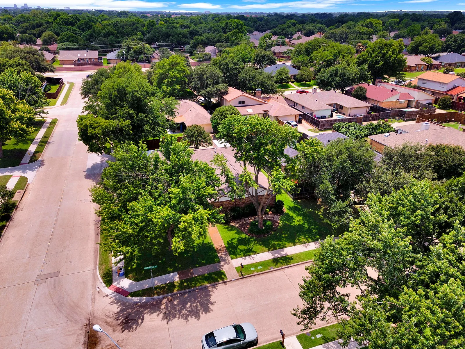 Single Family Residence For Sale in Collin County , 1600 Hearthstone Drive, Plano, Texas 75023, 4 Bedroom, 2 Bathroom, 2 Garage spaces, 1,873 Sqft, built in 1977, mls#21292534, Real Estate Agent in Plano, Homes For Sale in Collin county, Homes For Sale in Plano, Realtor in Plano Texas, Real Estate Brokerage Independent Realty Texas, Luminita Cordes Realtor