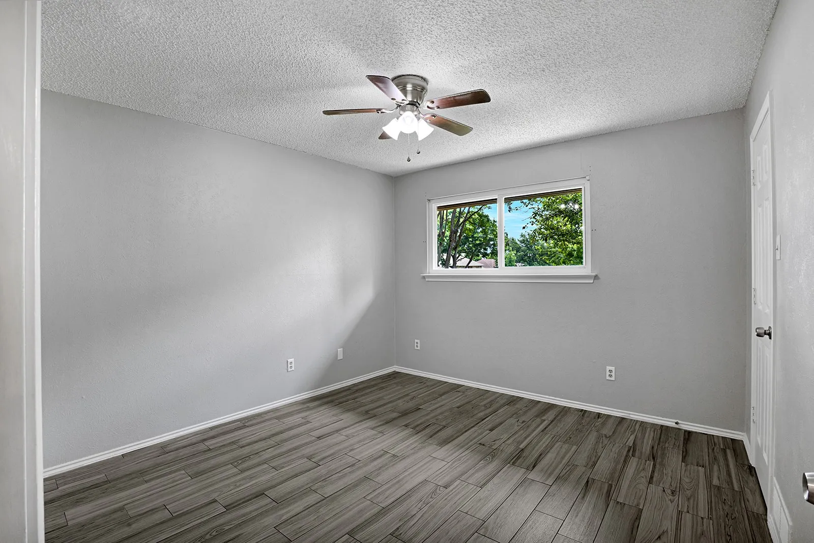 Single Family Residence For Sale in Collin County , 1600 Hearthstone Drive, Plano, Texas 75023, 4 Bedroom, 2 Bathroom, 2 Garage spaces, 1,873 Sqft, built in 1977, mls#21292534, Real Estate Agent in Plano, Homes For Sale in Collin county, Homes For Sale in Plano, Realtor in Plano Texas, Real Estate Brokerage Independent Realty Texas, Luminita Cordes Realtor