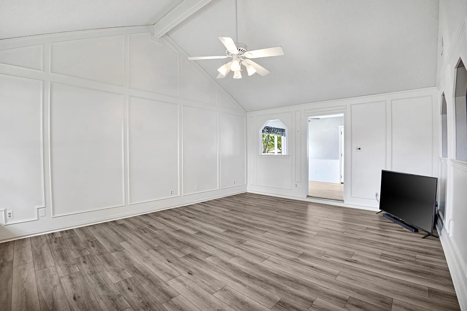 Single Family Residence For Sale in Collin County , 1600 Hearthstone Drive, Plano, Texas 75023, 4 Bedroom, 2 Bathroom, 2 Garage spaces, 1,873 Sqft, built in 1977, mls#21292534, Real Estate Agent in Plano, Homes For Sale in Collin county, Homes For Sale in Plano, Realtor in Plano Texas, Real Estate Brokerage Independent Realty Texas, Luminita Cordes Realtor