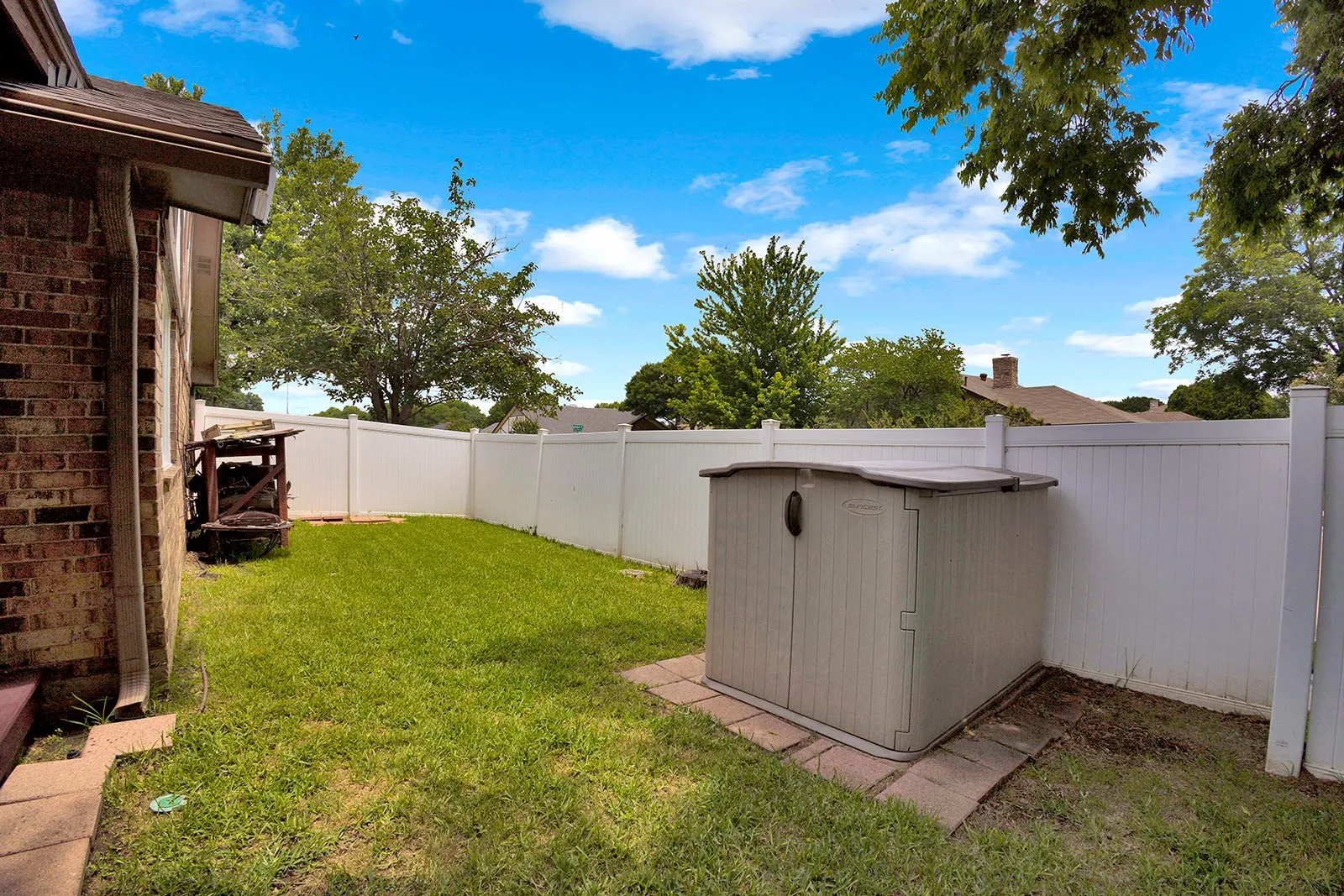 Single Family Residence For Sale in Collin County , 1600 Hearthstone Drive, Plano, Texas 75023, 4 Bedroom, 2 Bathroom, 2 Garage spaces, 1,873 Sqft, built in 1977, mls#21292534, Real Estate Agent in Plano, Homes For Sale in Collin county, Homes For Sale in Plano, Realtor in Plano Texas, Real Estate Brokerage Independent Realty Texas, Luminita Cordes Realtor