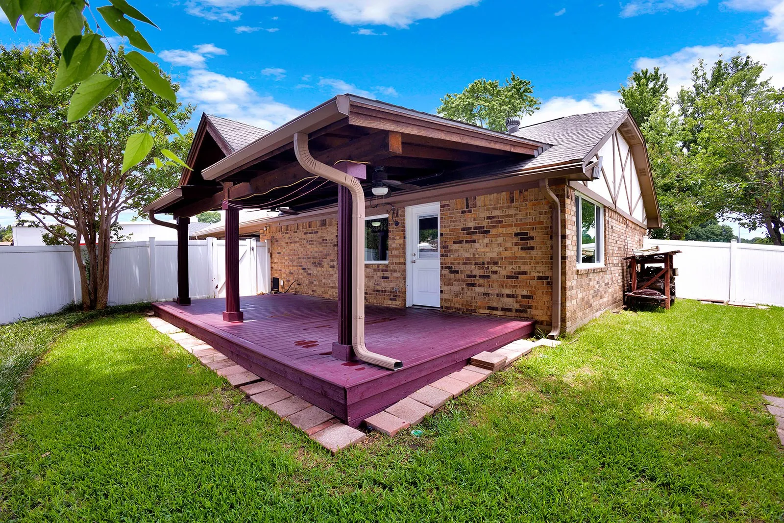 Single Family Residence For Sale in Collin County , 1600 Hearthstone Drive, Plano, Texas 75023, 4 Bedroom, 2 Bathroom, 2 Garage spaces, 1,873 Sqft, built in 1977, mls#21292534, Real Estate Agent in Plano, Homes For Sale in Collin county, Homes For Sale in Plano, Realtor in Plano Texas, Real Estate Brokerage Independent Realty Texas, Luminita Cordes Realtor