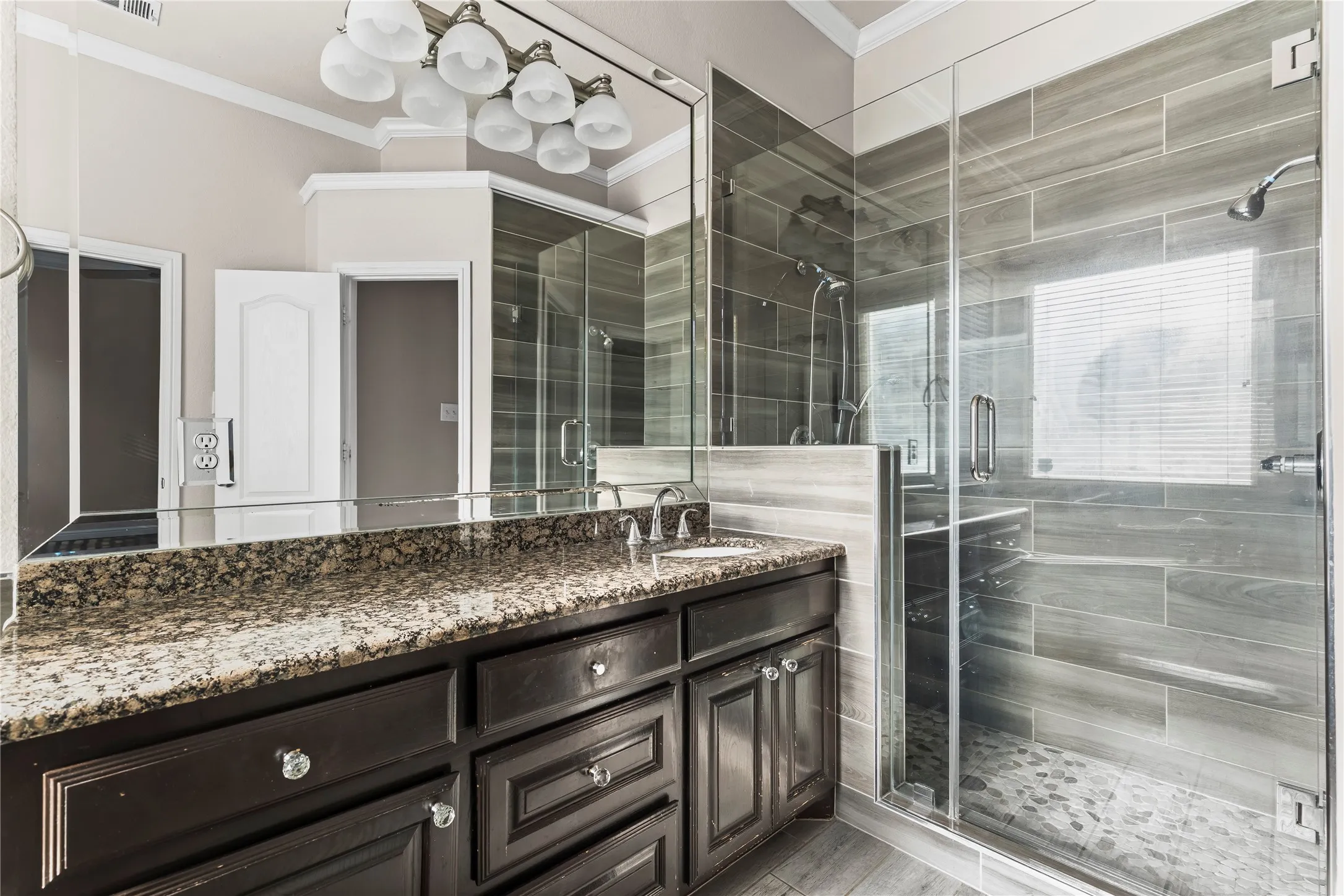 Single Family Residence For Rent in Tarrant County , 5517 Greenview Court, North Richland Hills, Texas 76148, 5 Bedroom, 3 Bathroom, 2 Garage spaces, 3,500 Sqft, built in 2001, mls#21292543, Real Estate Agent in North Richland Hills, Homes For Rent in Tarrant county, Homes For Rent in North Richland Hills, Realtor in North Richland Hills Texas, Real Estate Brokerage Independent Realty Texas, Luminita Cordes Realtor