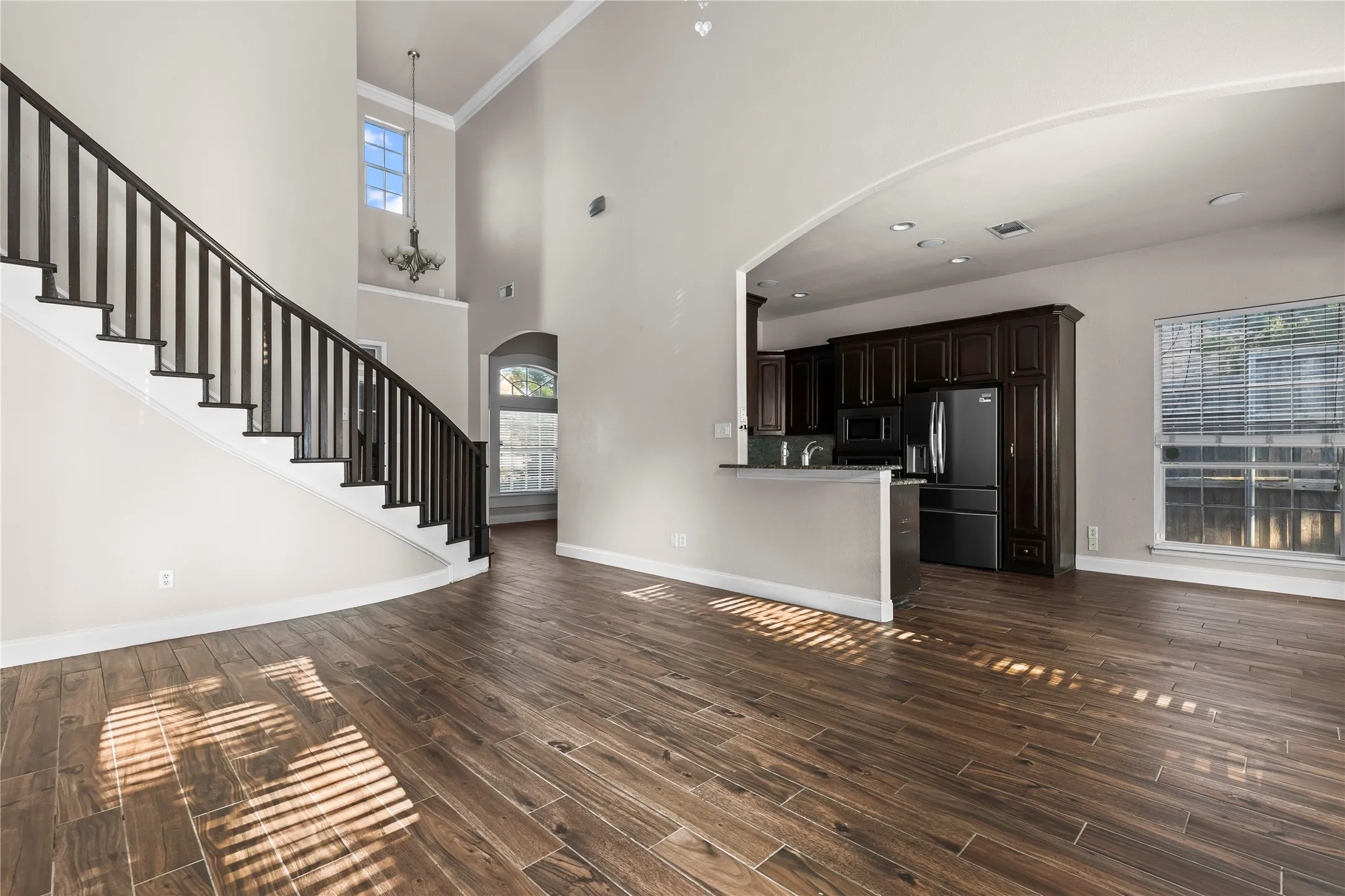 Single Family Residence For Rent in Tarrant County , 5517 Greenview Court, North Richland Hills, Texas 76148, 5 Bedroom, 3 Bathroom, 2 Garage spaces, 3,500 Sqft, built in 2001, mls#21292543, Real Estate Agent in North Richland Hills, Homes For Rent in Tarrant county, Homes For Rent in North Richland Hills, Realtor in North Richland Hills Texas, Real Estate Brokerage Independent Realty Texas, Luminita Cordes Realtor
