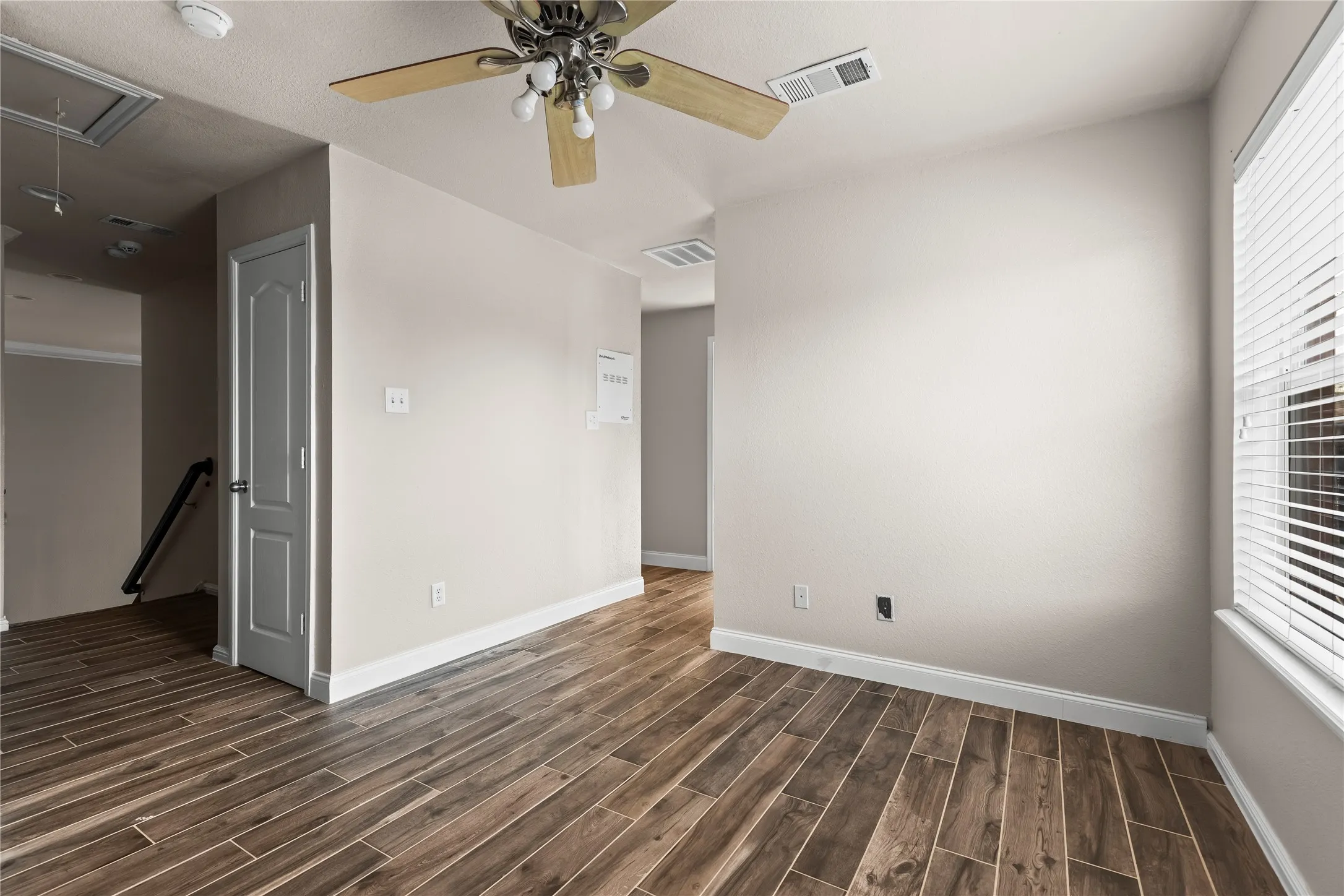 Single Family Residence For Rent in Tarrant County , 5517 Greenview Court, North Richland Hills, Texas 76148, 5 Bedroom, 3 Bathroom, 2 Garage spaces, 3,500 Sqft, built in 2001, mls#21292543, Real Estate Agent in North Richland Hills, Homes For Rent in Tarrant county, Homes For Rent in North Richland Hills, Realtor in North Richland Hills Texas, Real Estate Brokerage Independent Realty Texas, Luminita Cordes Realtor