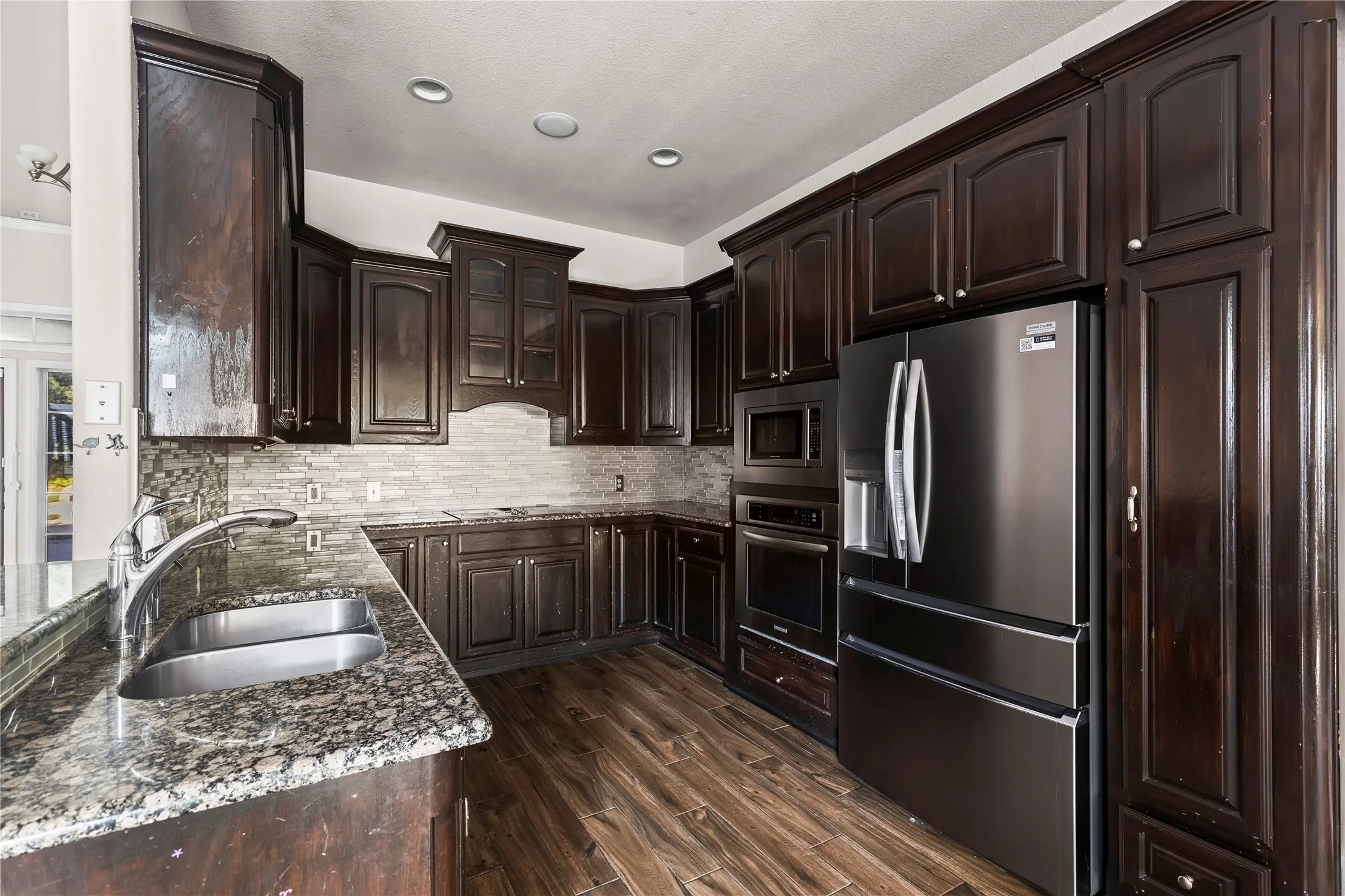 Single Family Residence For Rent in Tarrant County , 5517 Greenview Court, North Richland Hills, Texas 76148, 5 Bedroom, 3 Bathroom, 2 Garage spaces, 3,500 Sqft, built in 2001, mls#21292543, Real Estate Agent in North Richland Hills, Homes For Rent in Tarrant county, Homes For Rent in North Richland Hills, Realtor in North Richland Hills Texas, Real Estate Brokerage Independent Realty Texas, Luminita Cordes Realtor