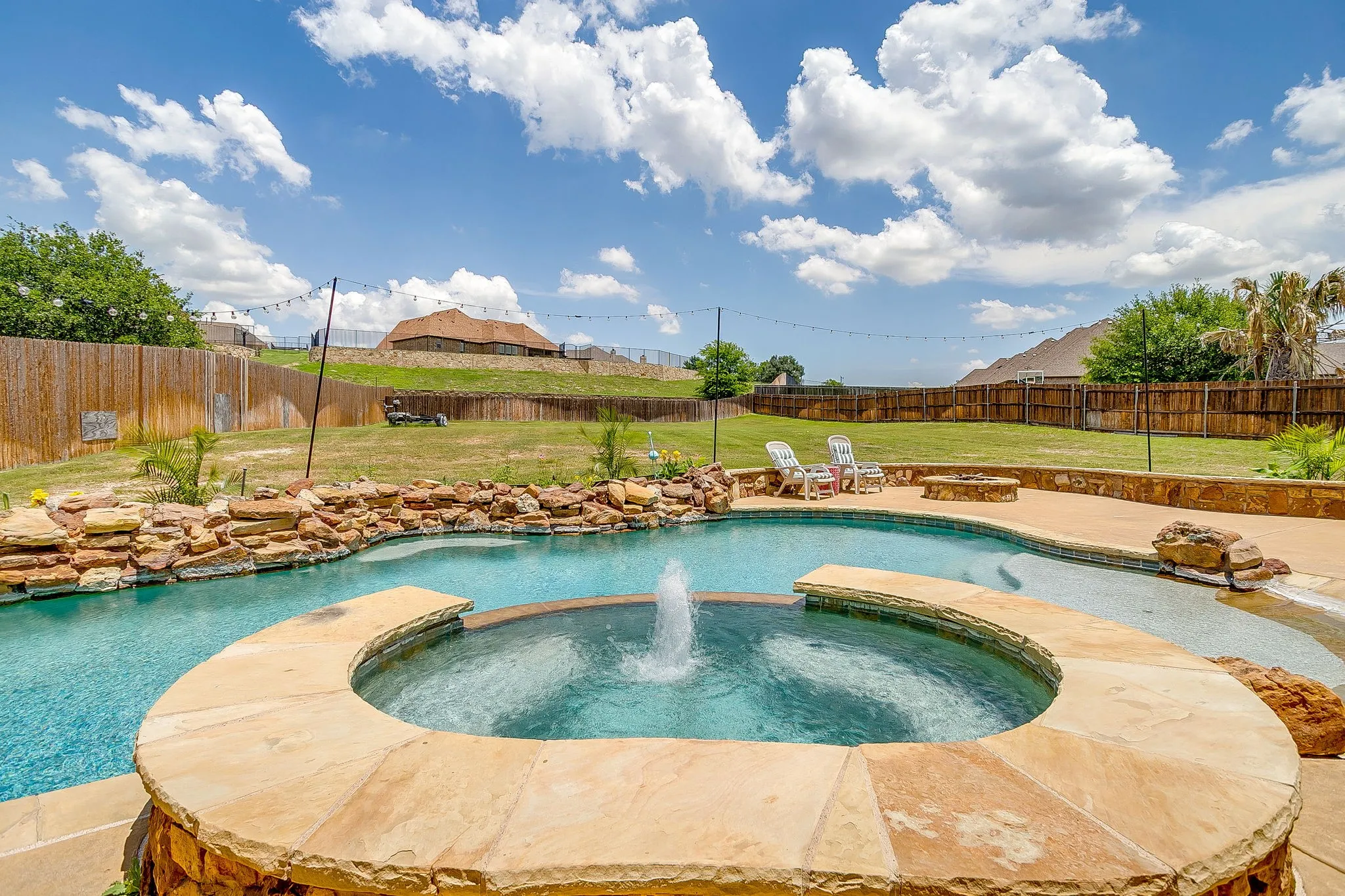 Single Family Residence For Sale in Tarrant County , 12416 Indian Creek Drive, Fort Worth, Texas 76179, 4 Bedroom, 4 Bathroom, 3 Garage spaces, 3,885 Sqft, built in 2014, mls#21290922, Real Estate Agent in Fort Worth, Homes For Sale in Tarrant county, Homes For Sale in Fort Worth, Realtor in Fort Worth Texas, Real Estate Brokerage Independent Realty Texas, Luminita Cordes Realtor